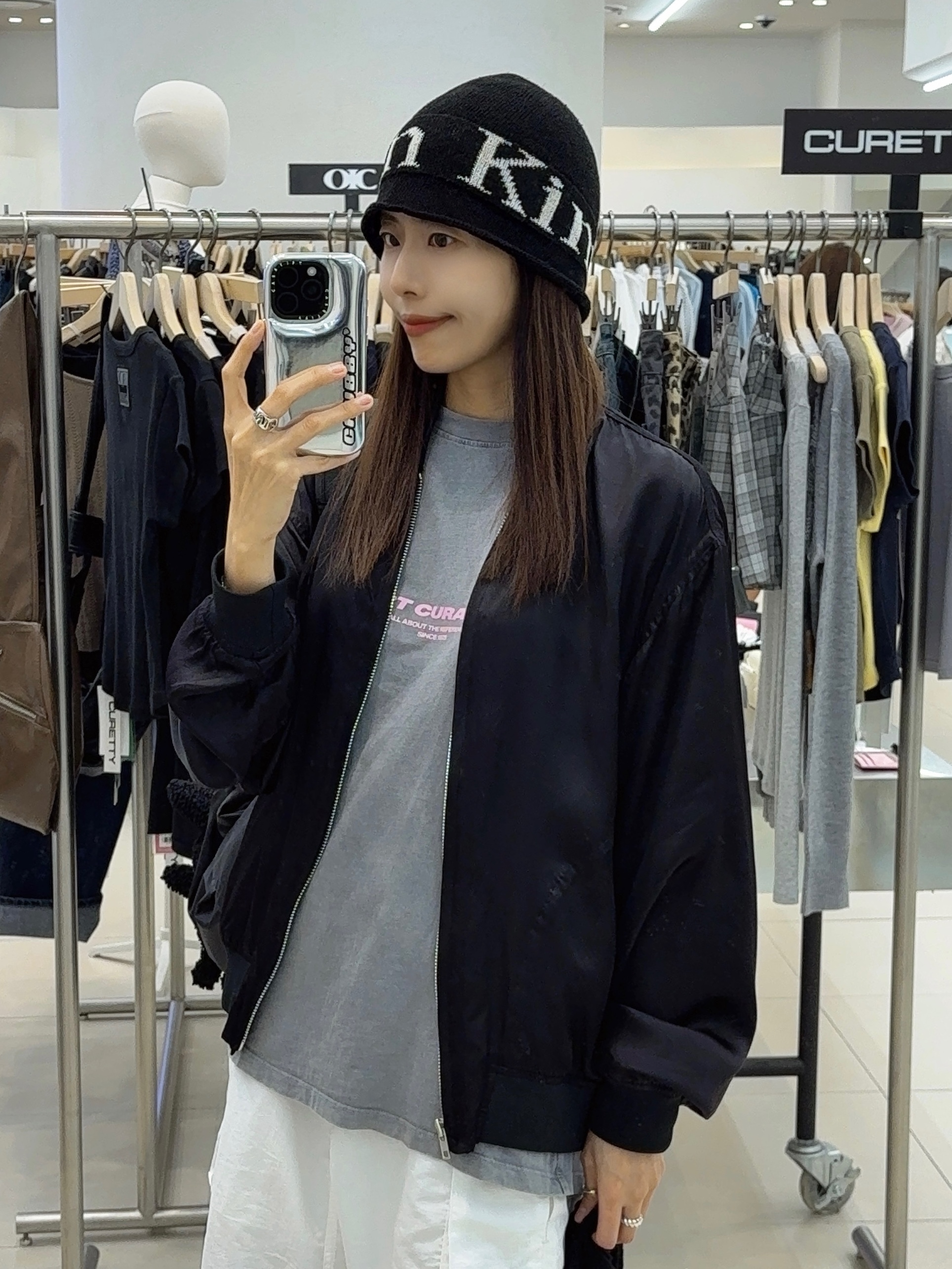 Matin Kim Logo Jacquard Short Beanie Black, CDG '84-85 Staff Blouson Black 착용 스타일 - 2