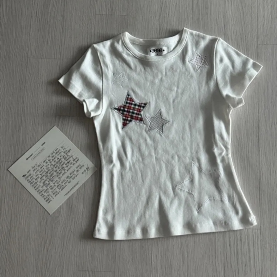 AEAE Check Star Tee White 착용 스타일