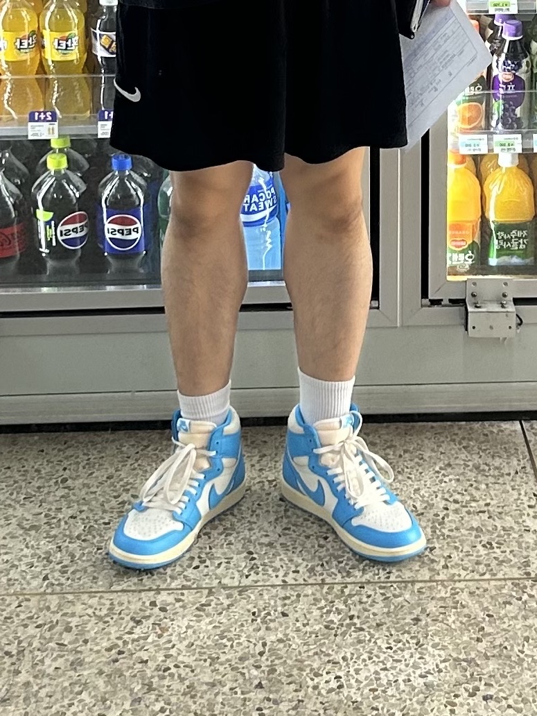 Jordan 1 Retro High OG UNC Reimagined 착용 스타일 - 2