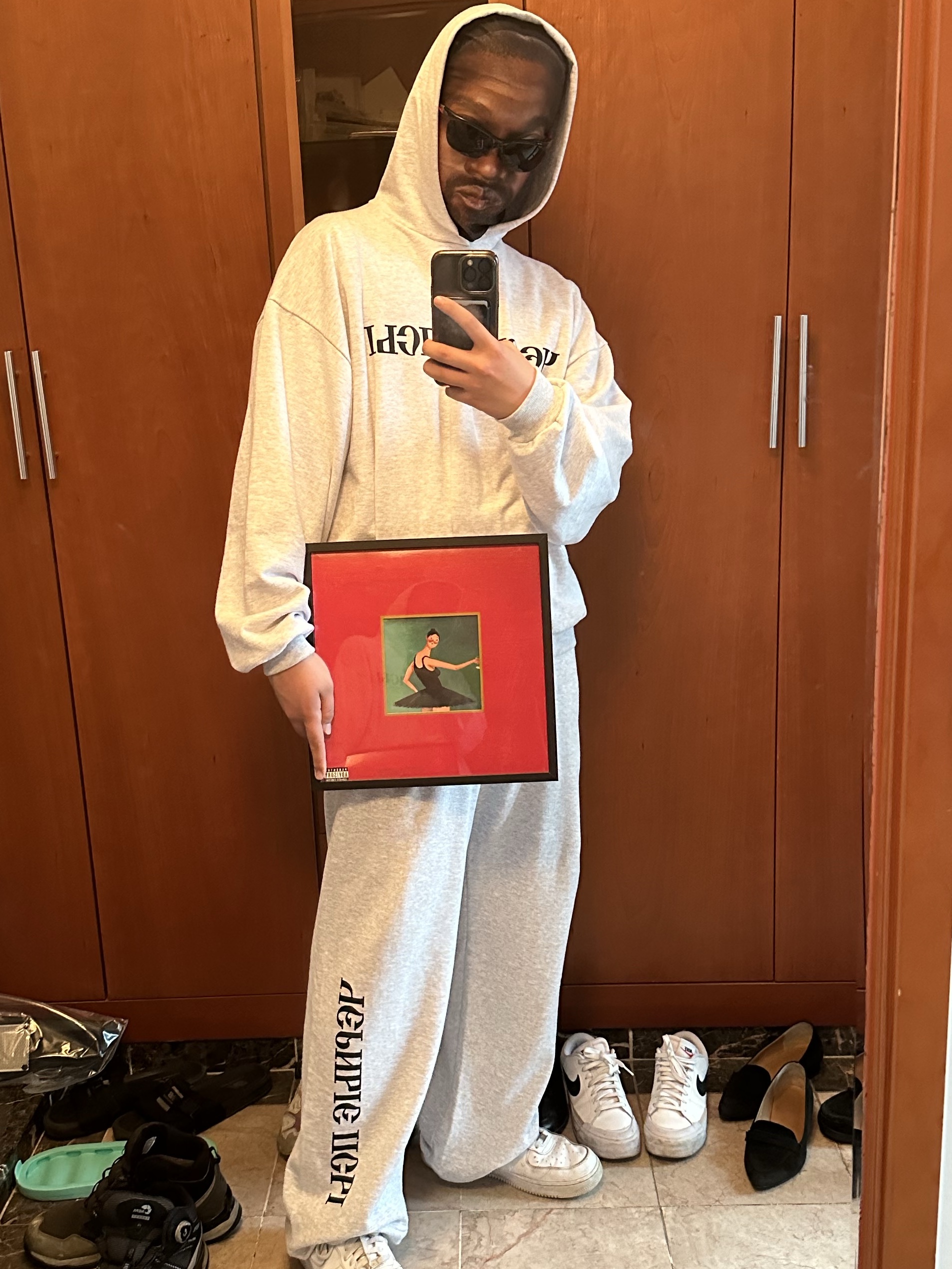 Yeezy x Gosha Rubchinskiy YZY Black Dogs Jogger Heather Grey, Yeezy x Gosha Rubchinskiy YZY Black Dogs Hoodie Heather Grey 착용 스타일