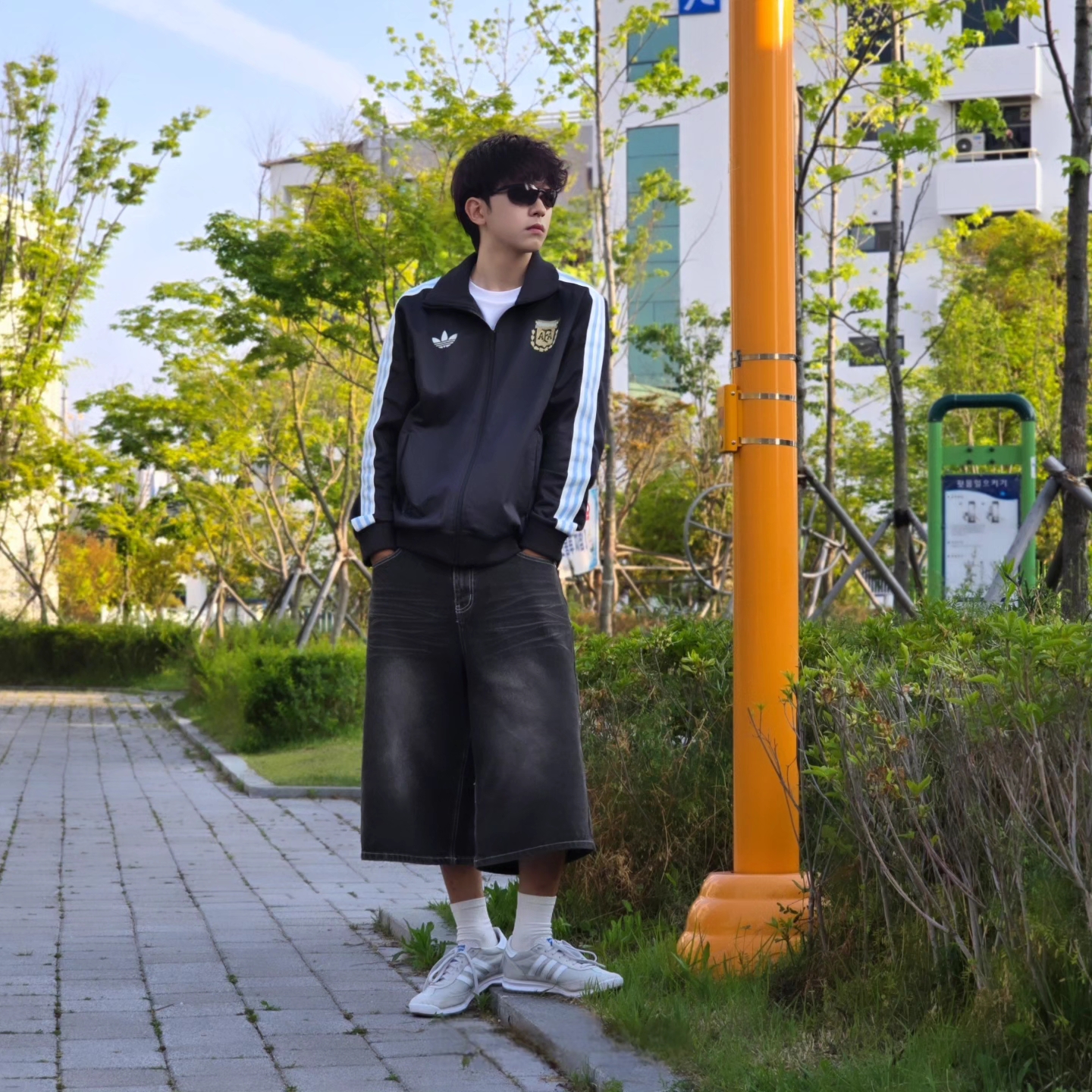 Adidas Argentina Beckenbauer Track Top Utility Black - KR Sizing, Adidas Argentina Beckenbauer Track Top Utility Black - US Sizing 착용 스타일 - 5