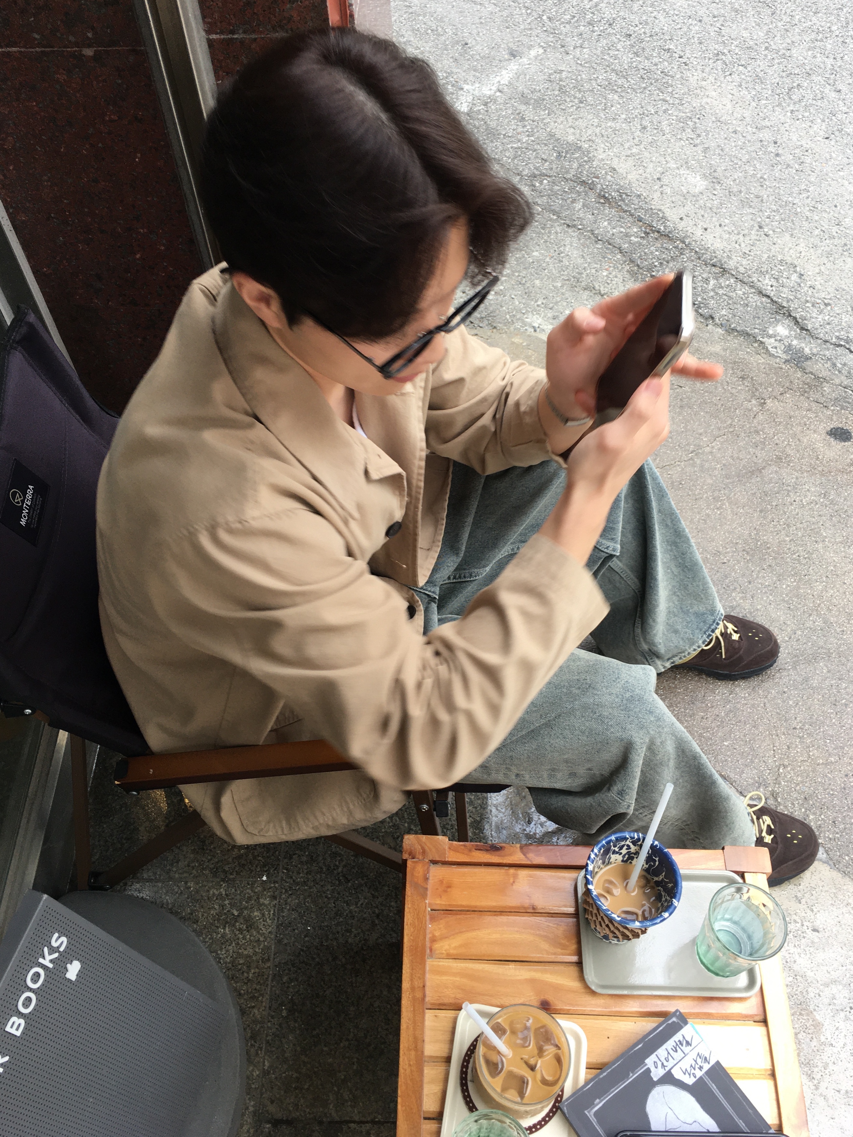 [6% 적립] NegativeThree Moley Tracking Sneakers Nut Brown, Casio LTP-V007D-7E 착용 스타일 - 2