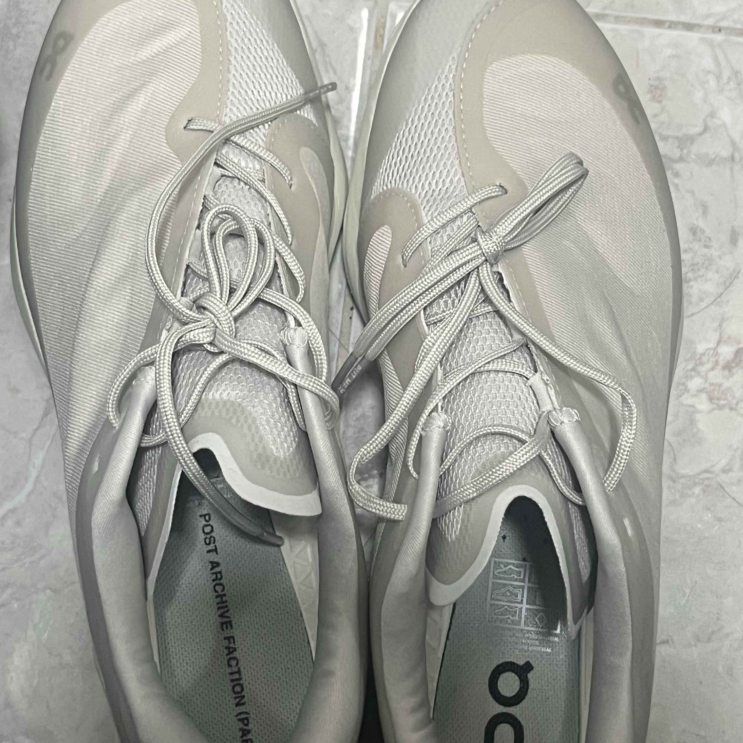 On Running x Post Archive Faction (Paf) Cloudventure Peak Ice Moon 착용 스타일 - 1