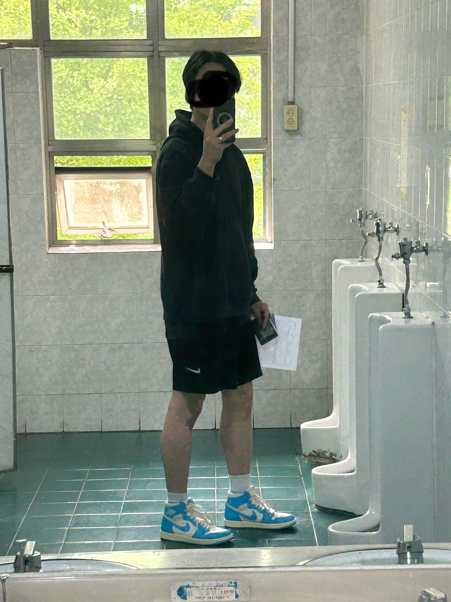 Jordan 1 Retro High OG UNC Reimagined 착용 스타일 - 3
