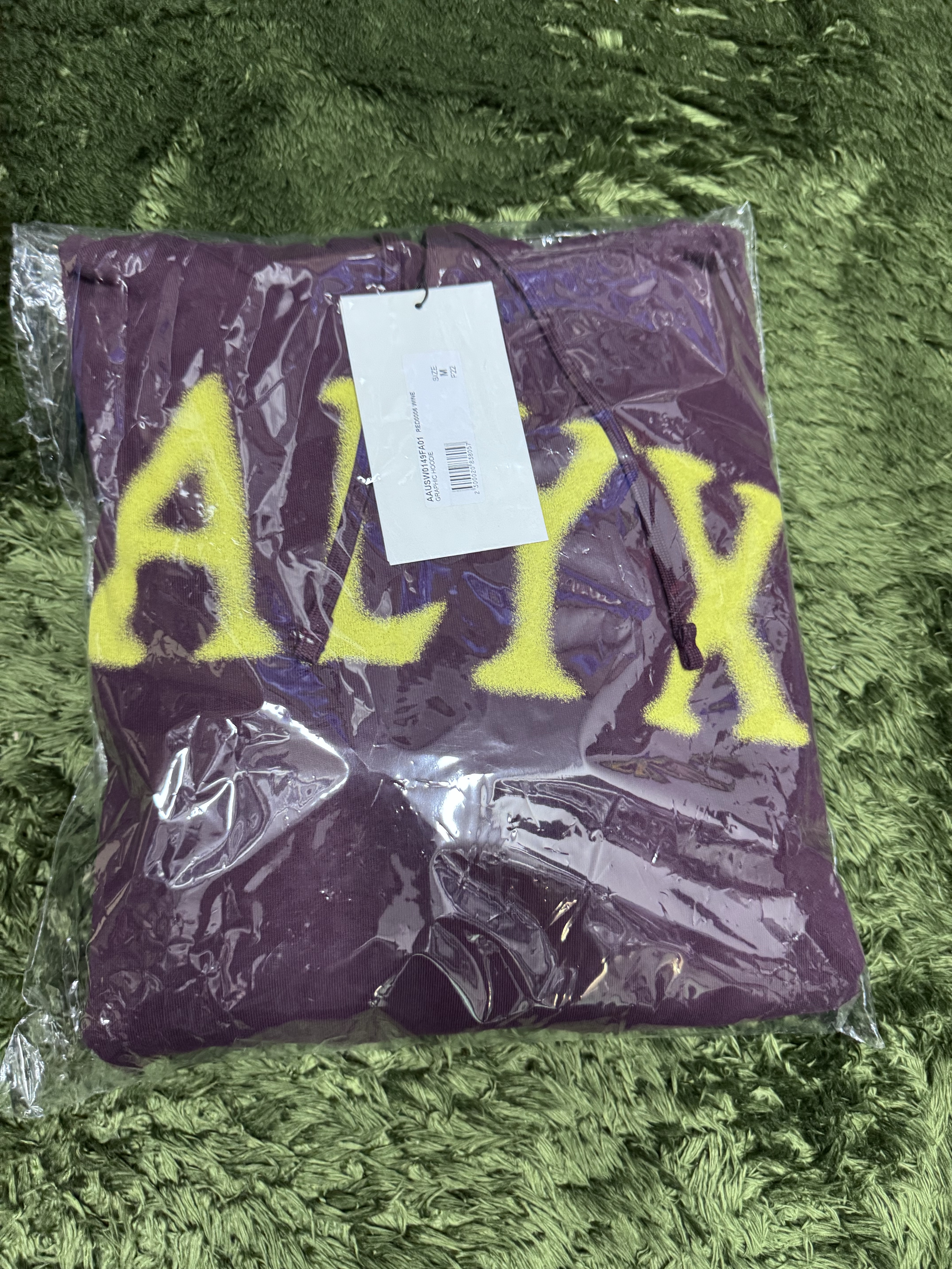 1017 Alyx 9SM Graphic Printed Hoodie Wine 착용 스타일 - 10