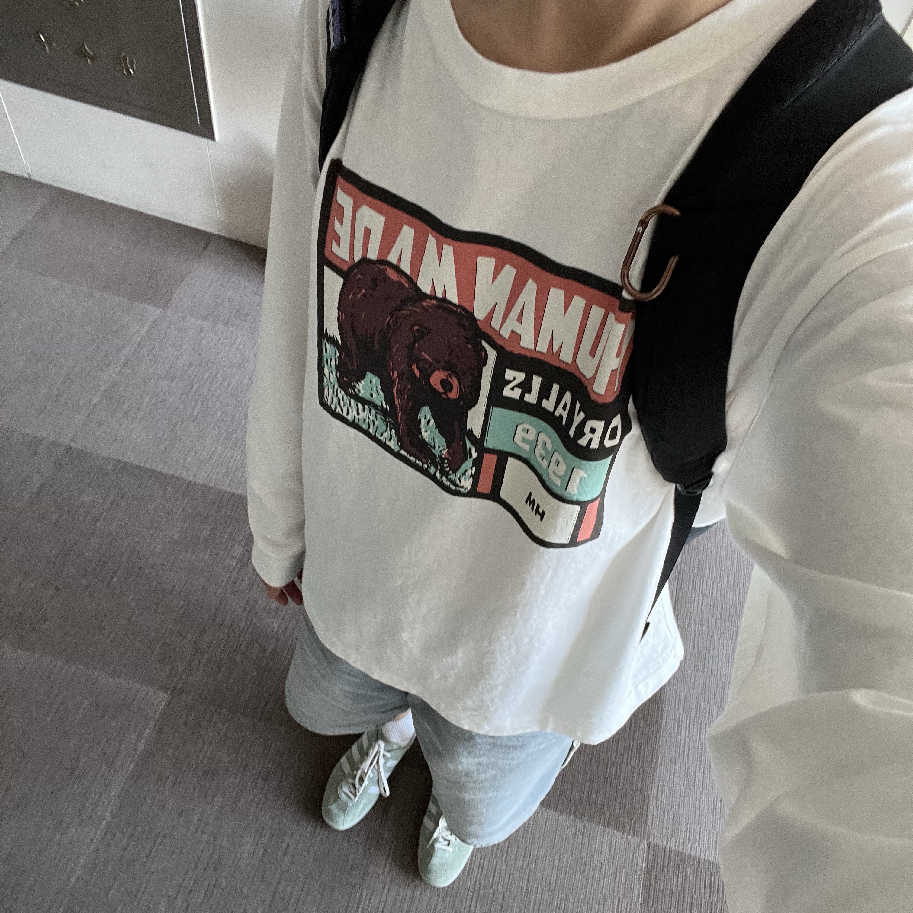 Human Made Graphic L/S T-Shirt White, Adidas Tobacco Silver Green Pantone 착용 스타일