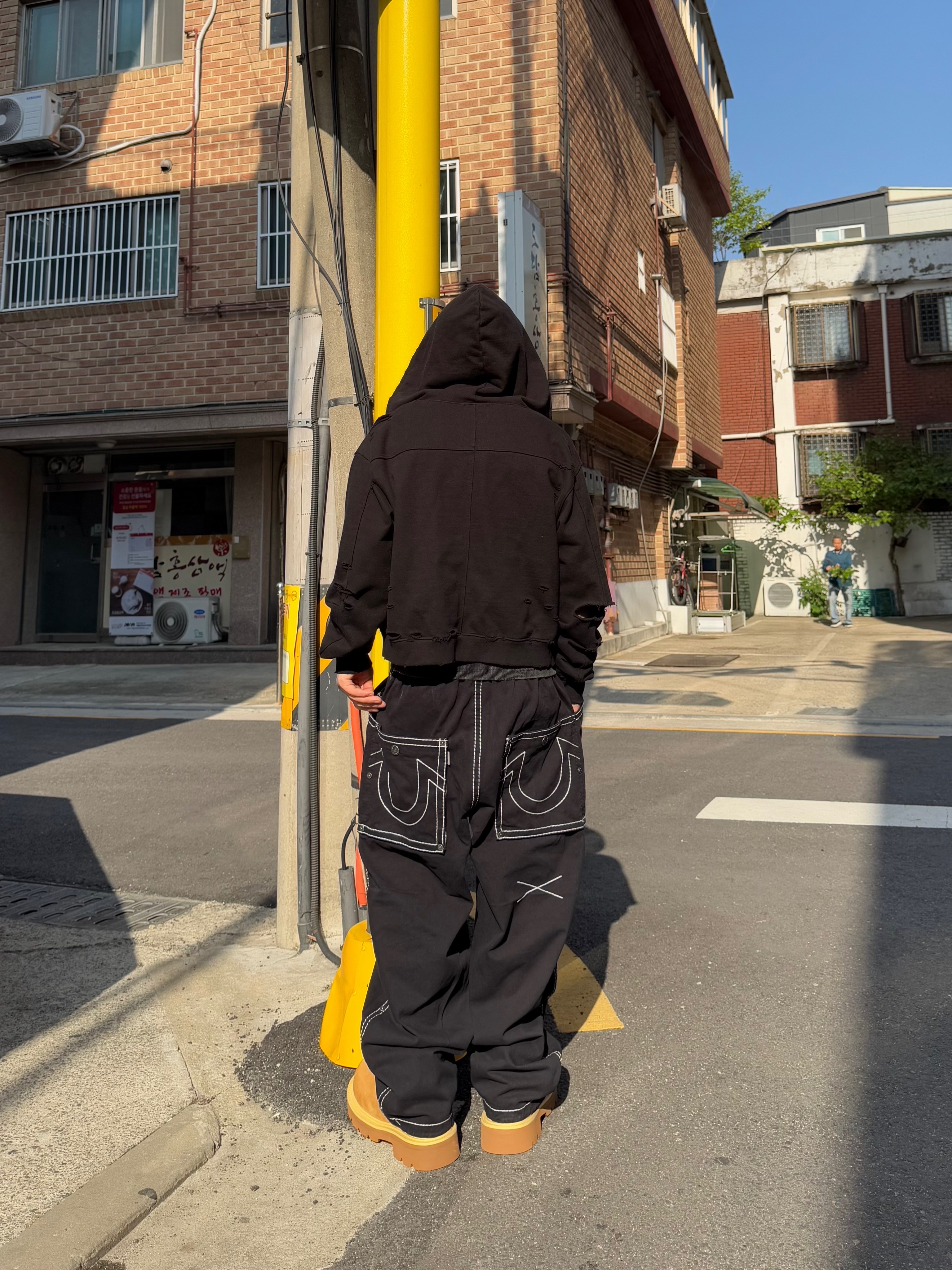 True Religion Pharaoh Pants Black 착용 스타일 - 4