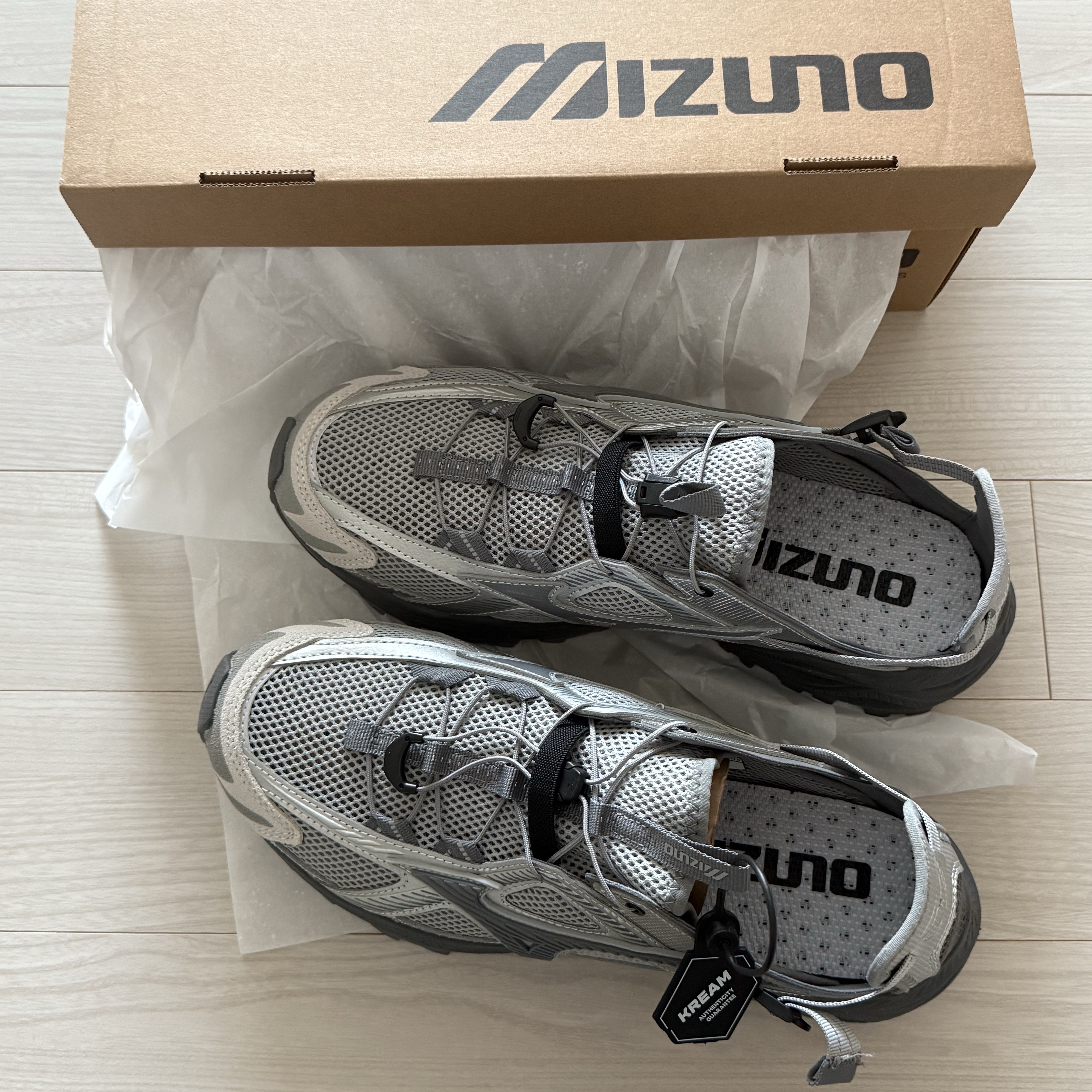 Mizuno Racer Trail SE Silver Grey 착용 스타일 - 2