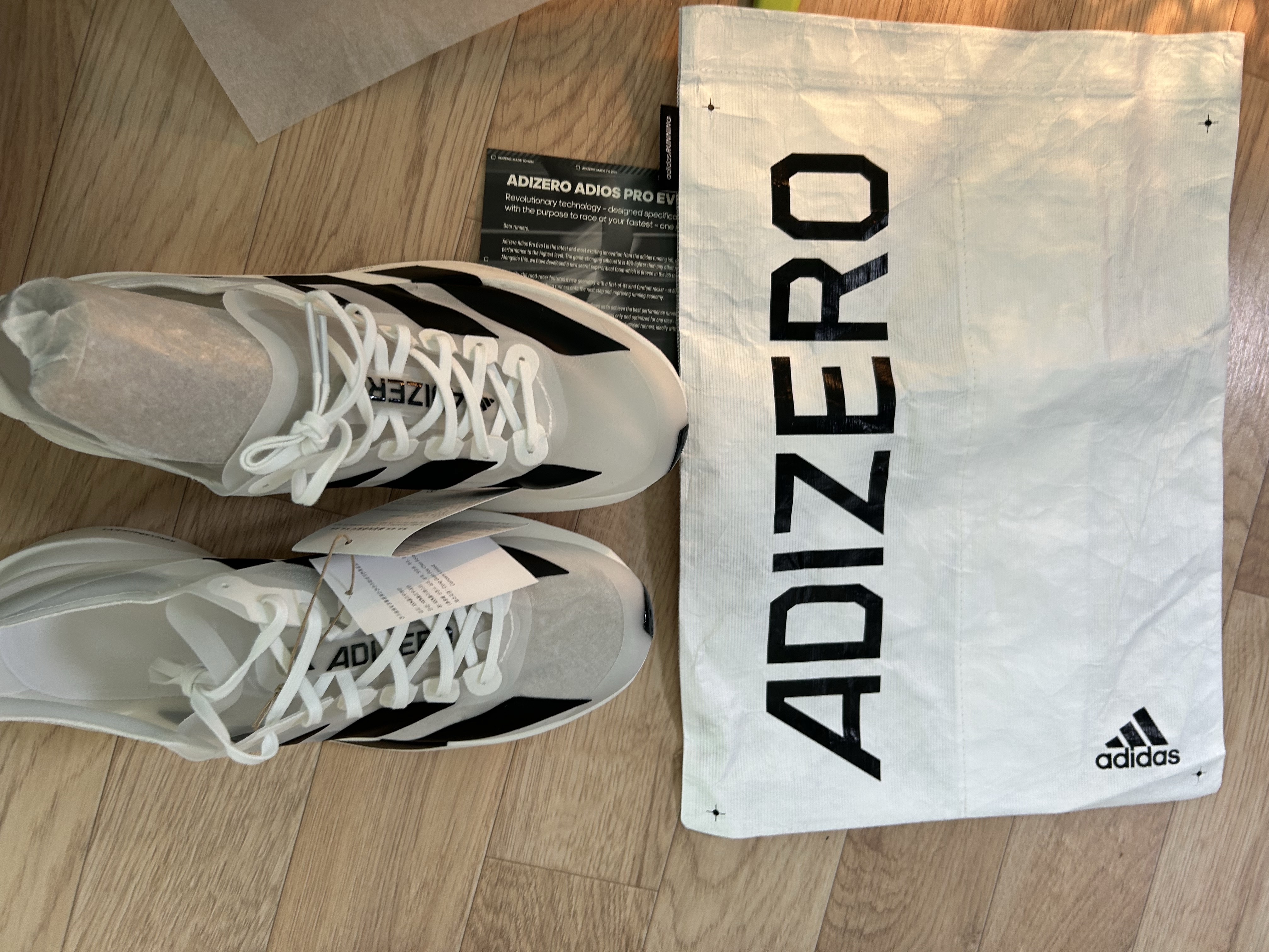Adidas Adizero Adios Pro EVO 1 White Black 착용 스타일