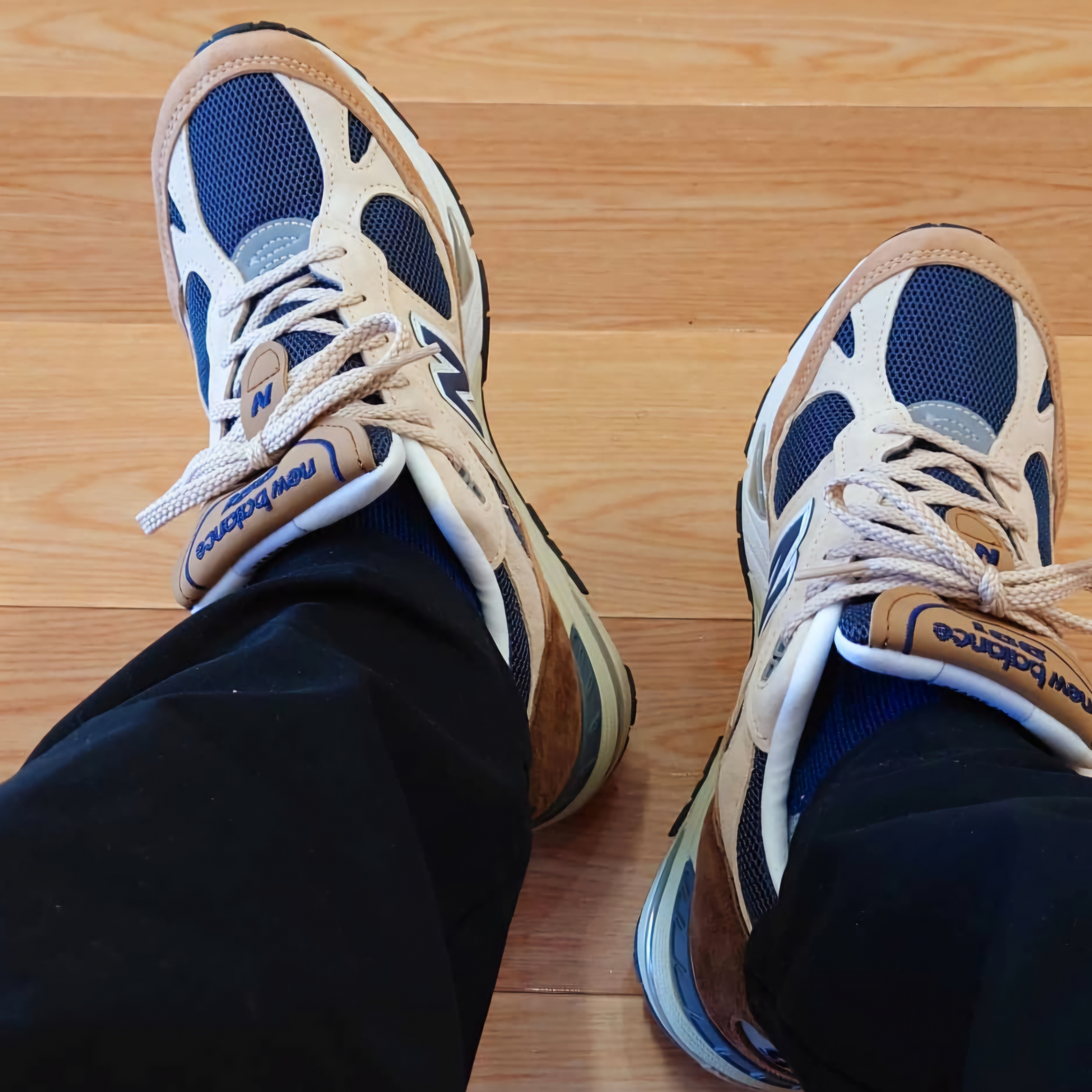 New Balance 991 Made in UK Cappuccino 착용 스타일