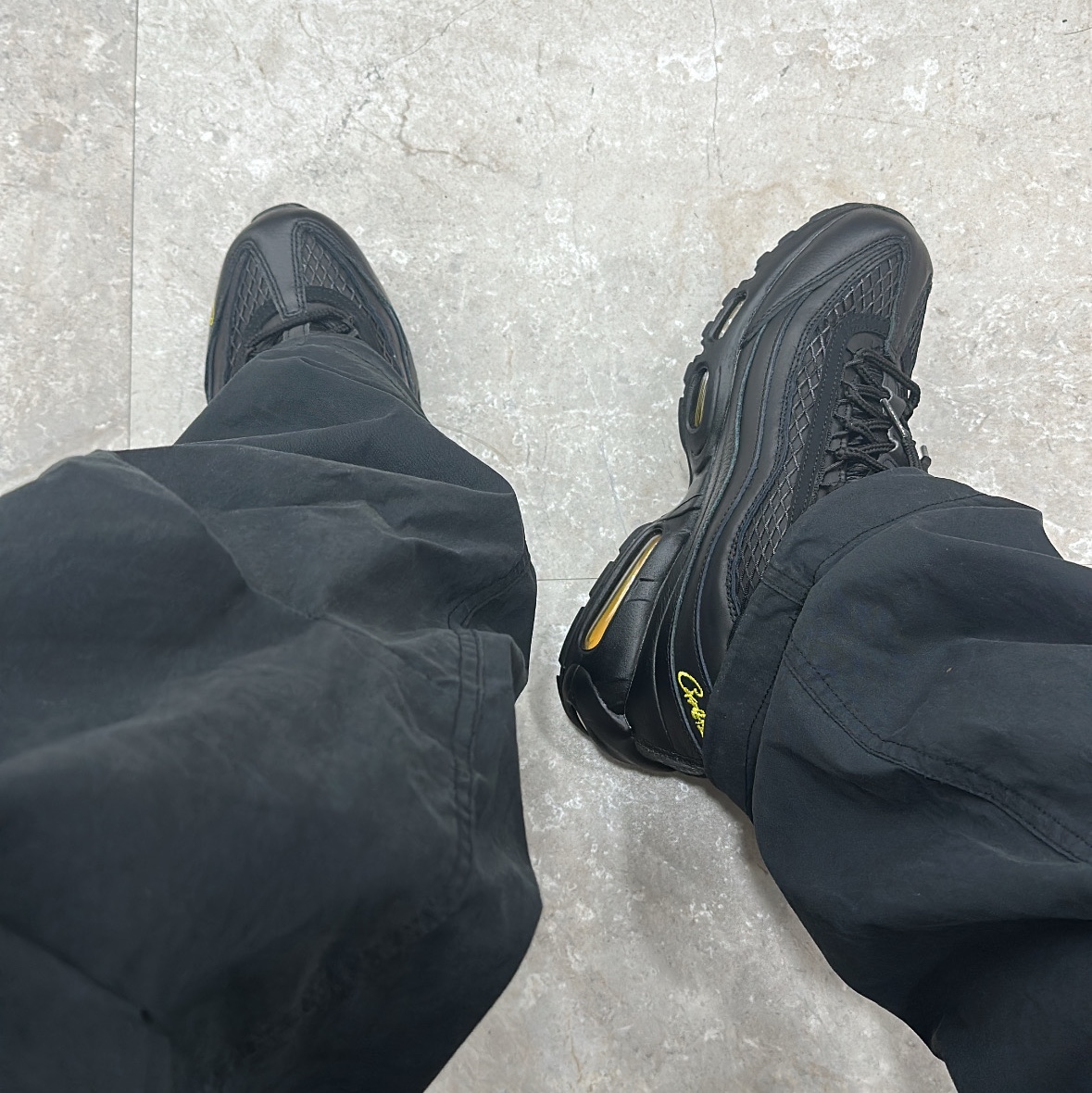 Nike x Corteiz Air Max 95 Black and Tour Yellow 착용 스타일