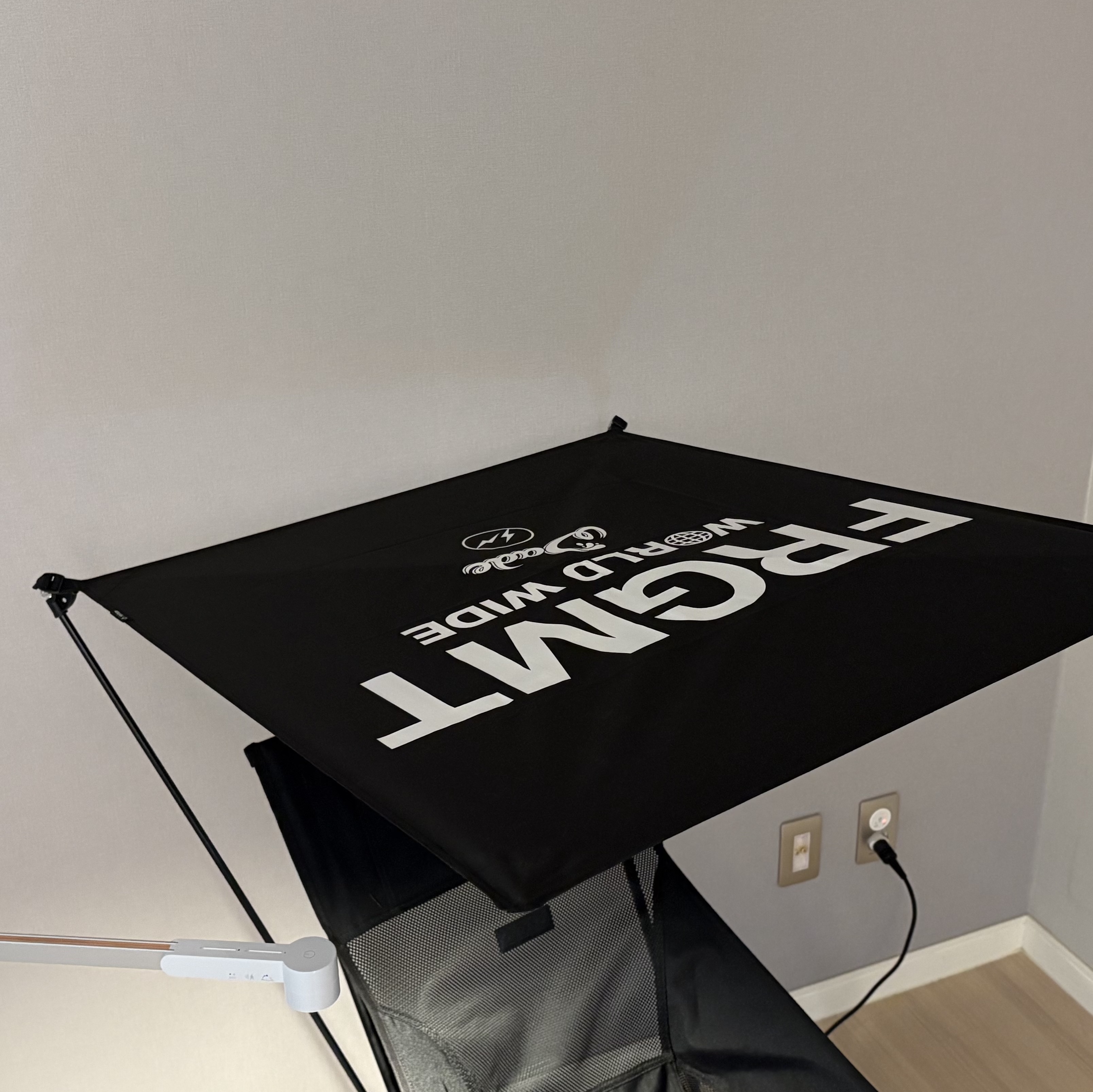 Fragment x Wade x Helinox Personal Shade Black 착용 스타일