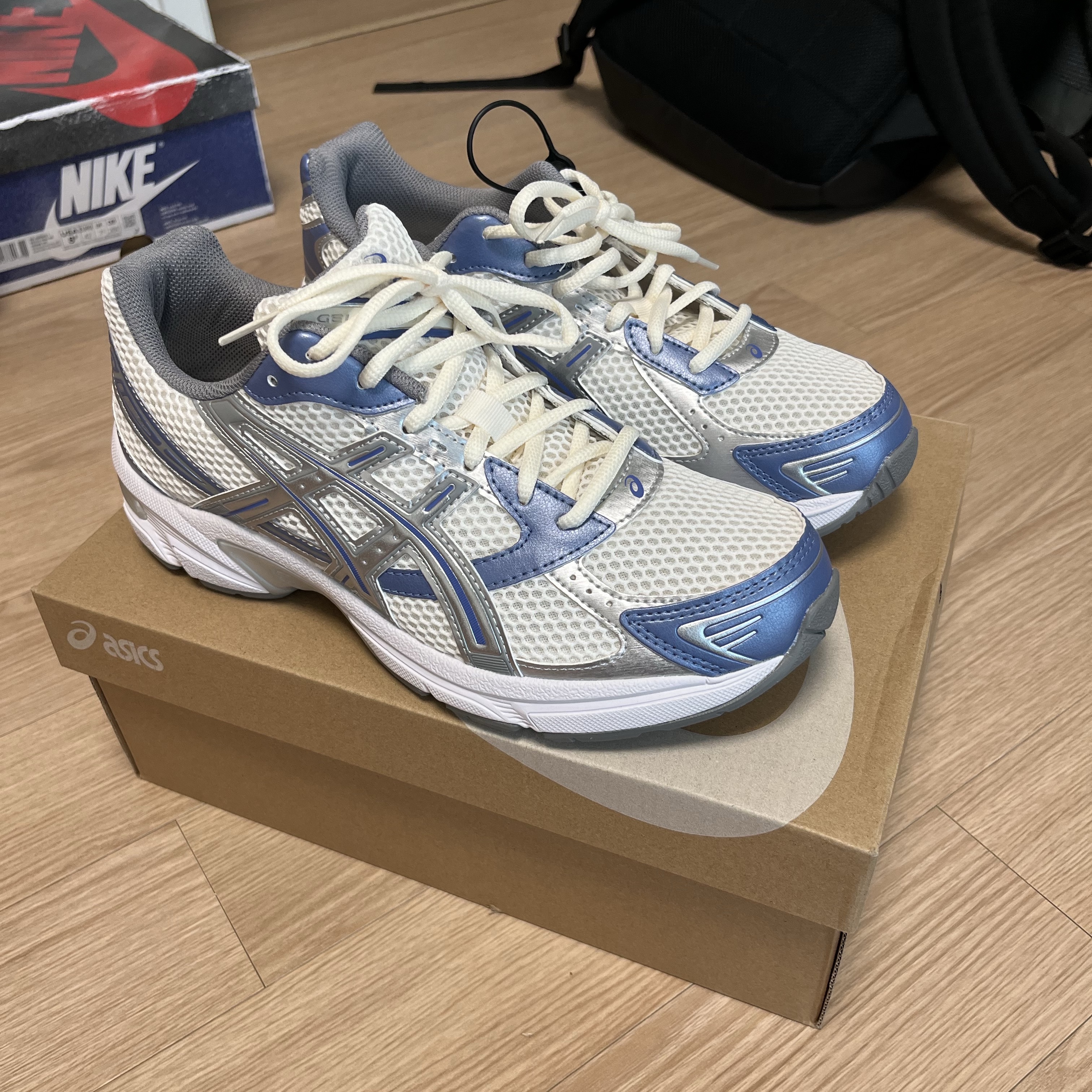 Asics Gel-1130 Cream Blueberry 착용 스타일
