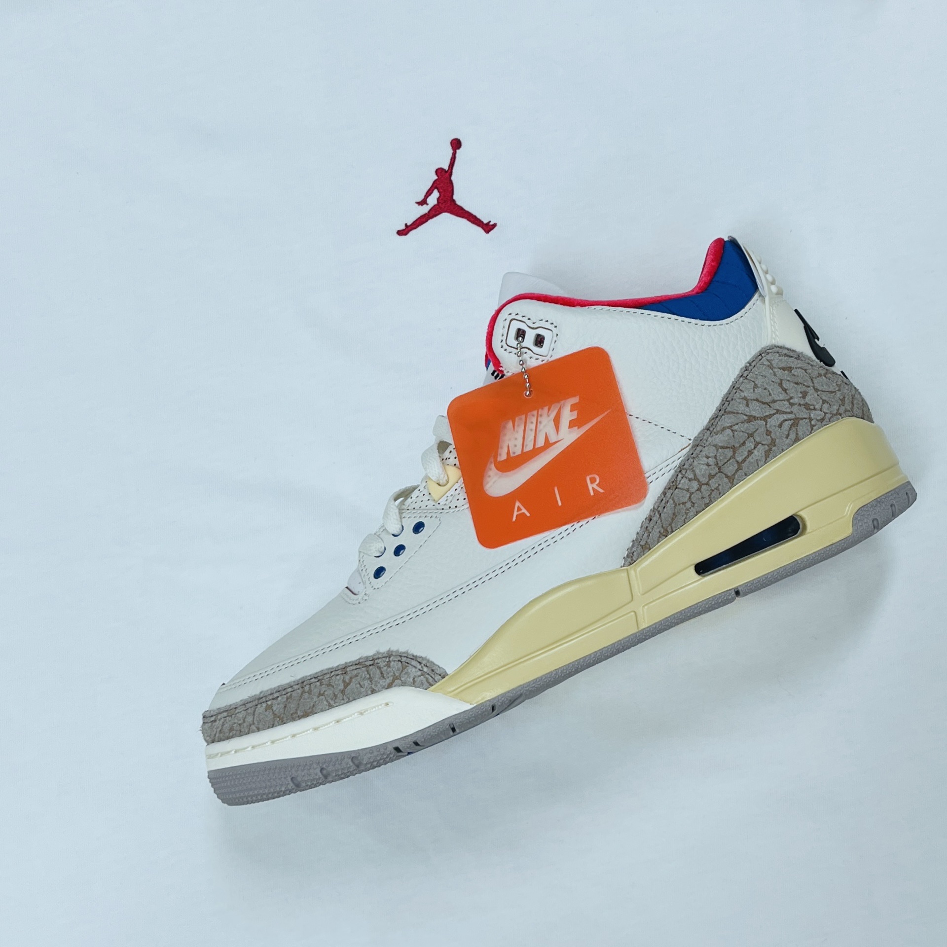 Jordan 3 Retro Seoul 2.0, Jordan Seoul T-Shirt White Varsity Red (IB9106-100) 착용 스타일 - 2