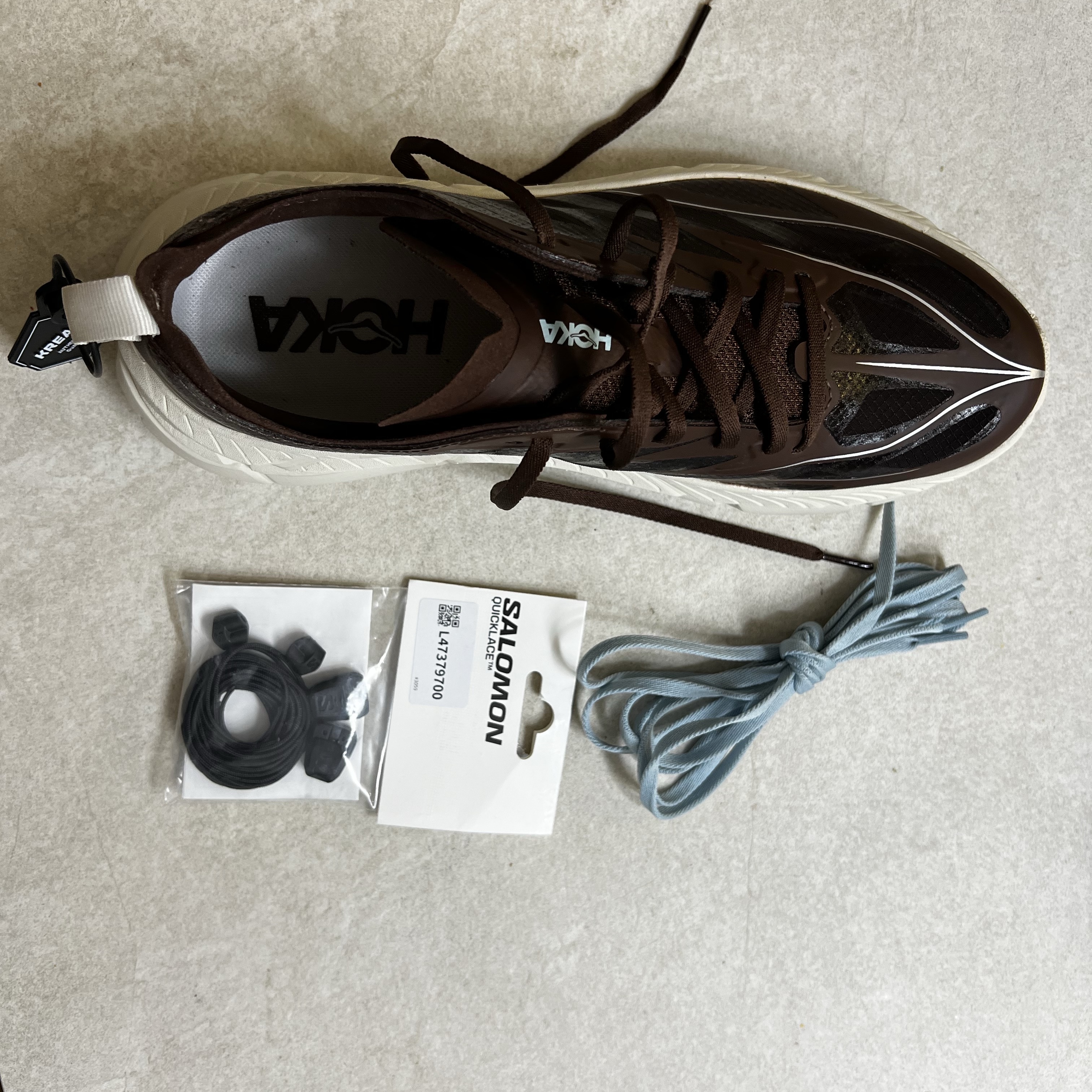 Hoka Mafate Speed 4 Lite Cold Brew Oat Milk 착용 스타일 - 1