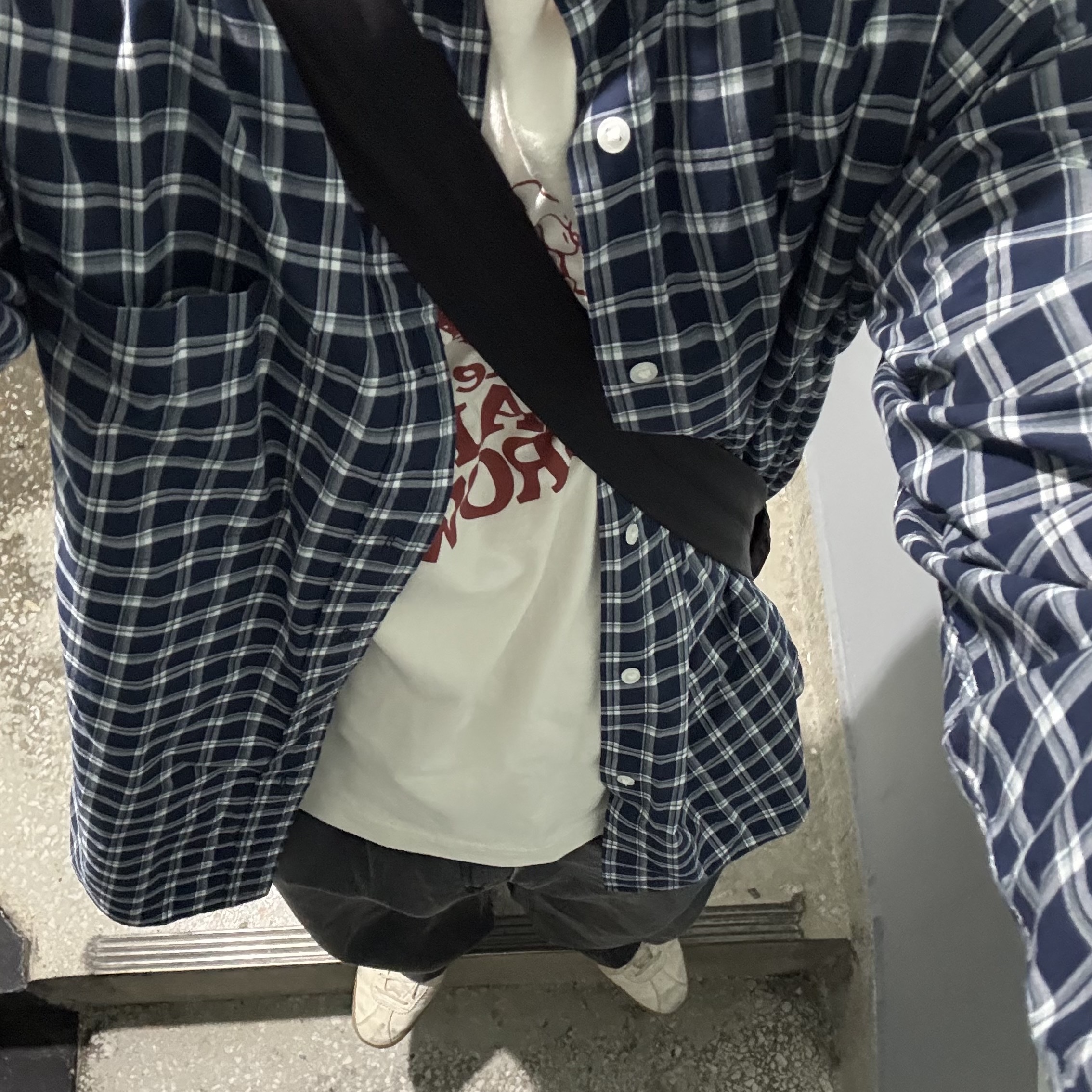 Adidas Bermuda Wonder White 착용 스타일