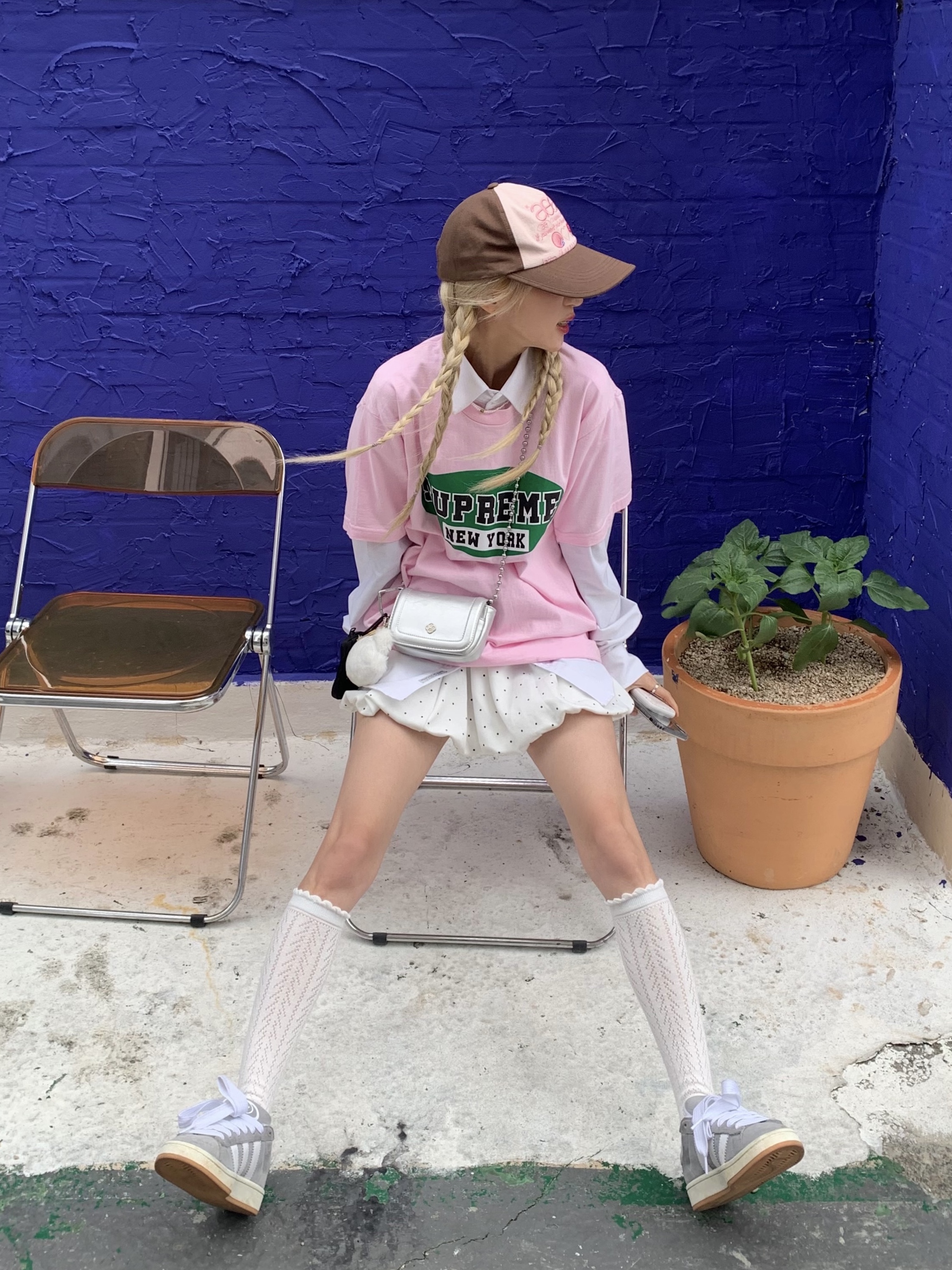 Supreme New York T-Shirt Light Pink - 23SS, Aeae x Pickboy Web Logo 5 Panel Ball Cap Dark Brown 착용 스타일 - 1