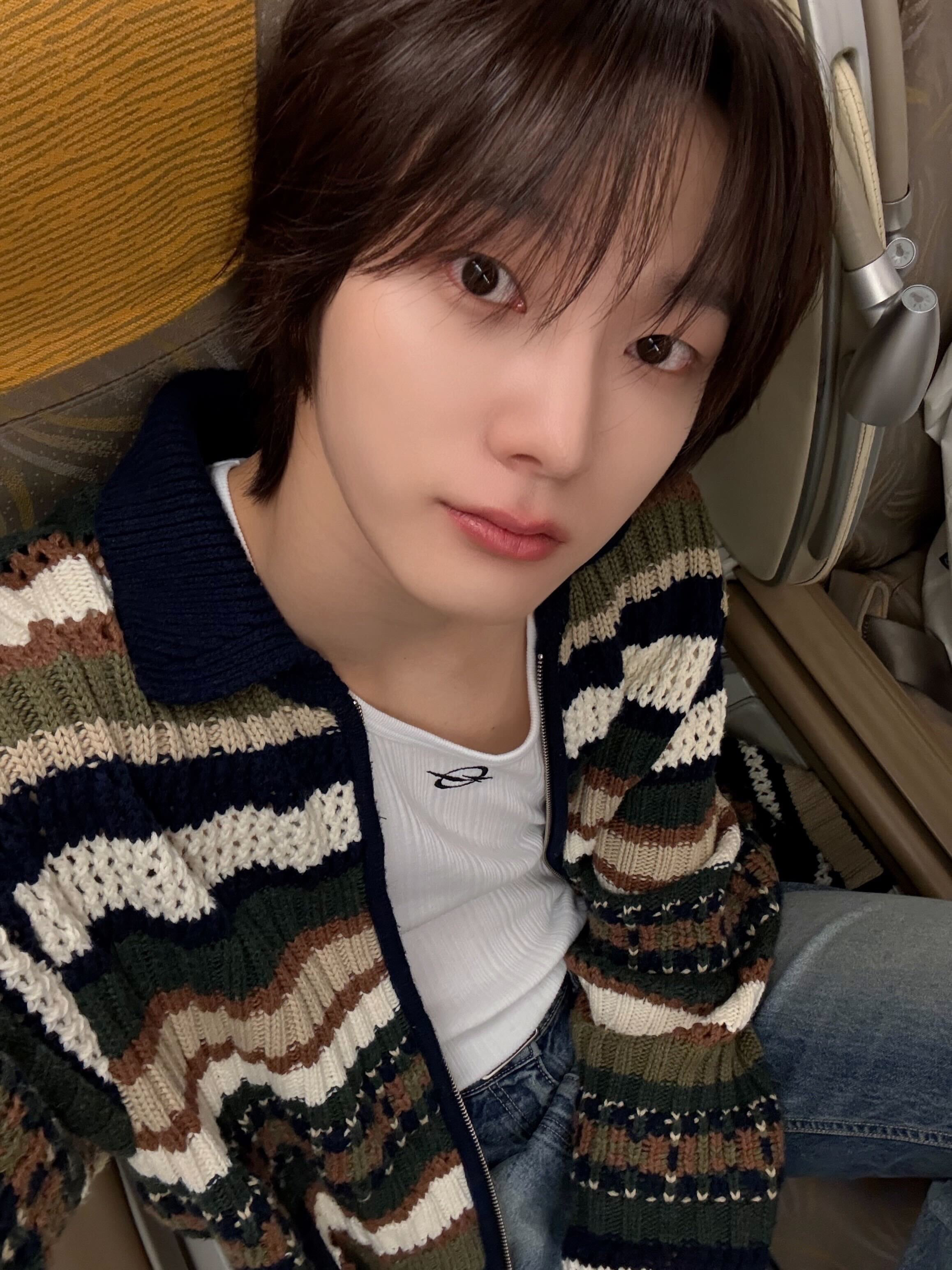 STU Multi Collar Zip UP Sweater 착용 스타일