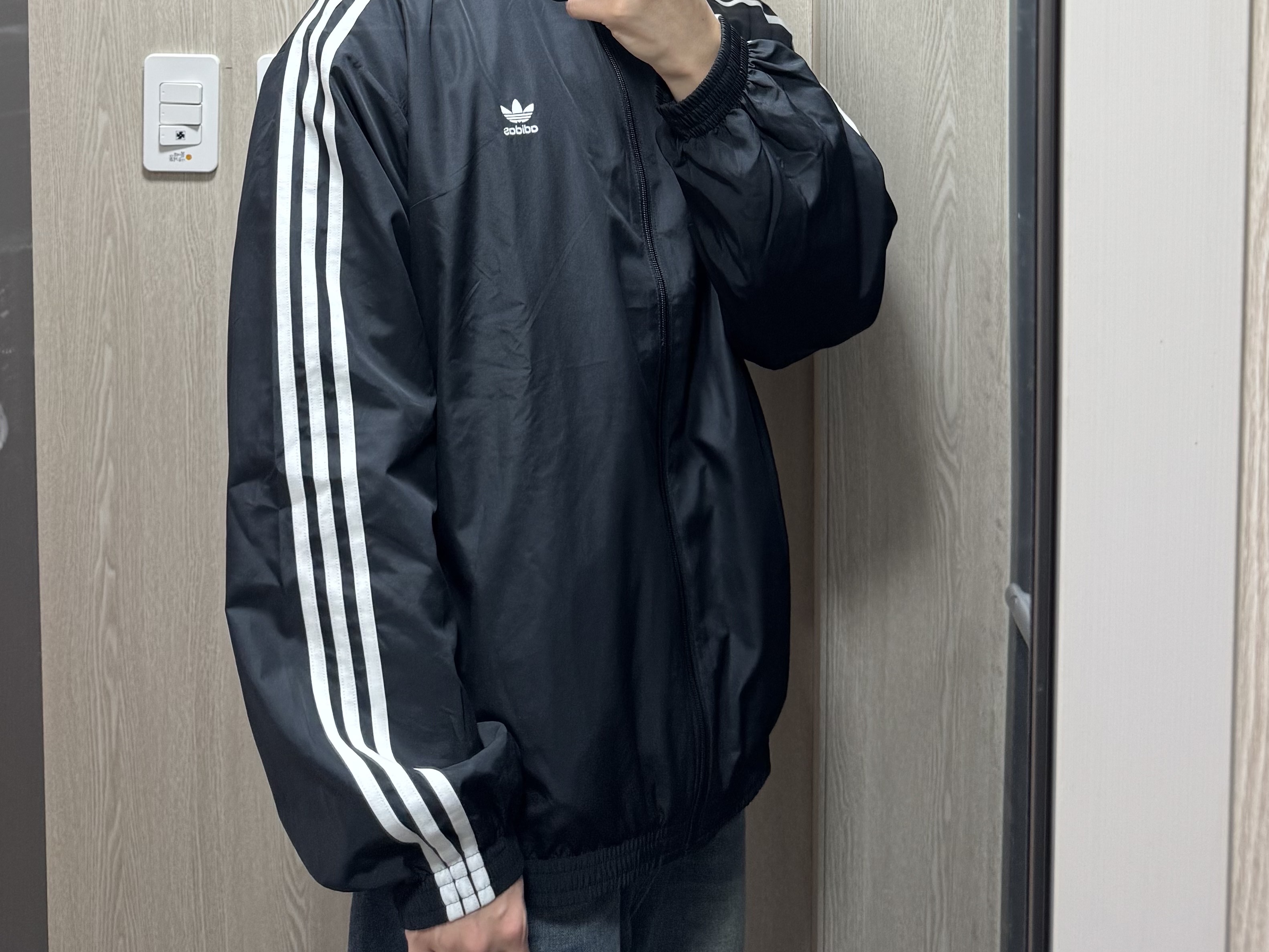 (W) Adidas Adilenium Season 3 Oversized Track Top Black - KR Sizing 착용 스타일