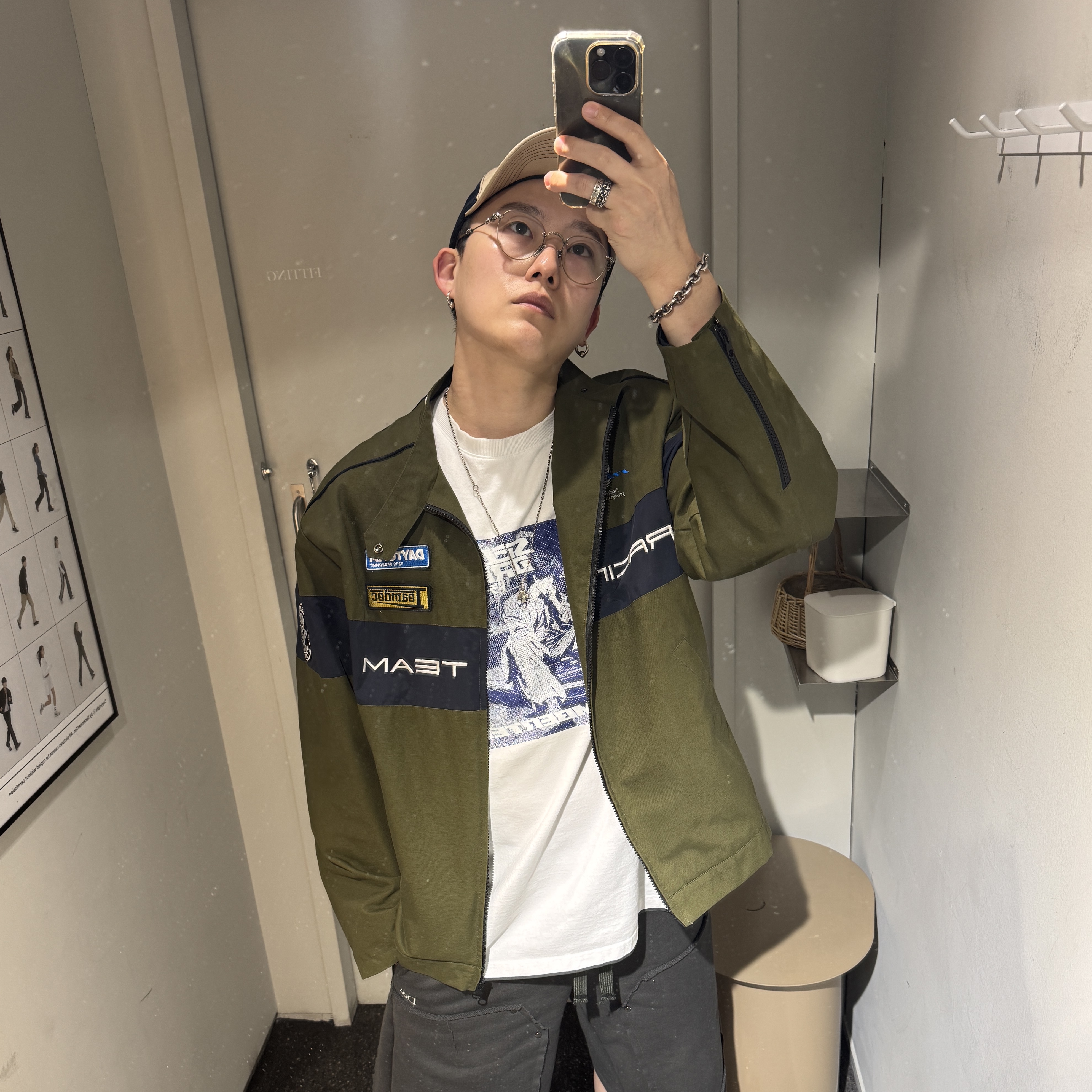 December Ten Daytona Nylon Racing Jacket Khaki, December Ten Bermuda Carpenter Sweatpants Charcoal 착용 스타일