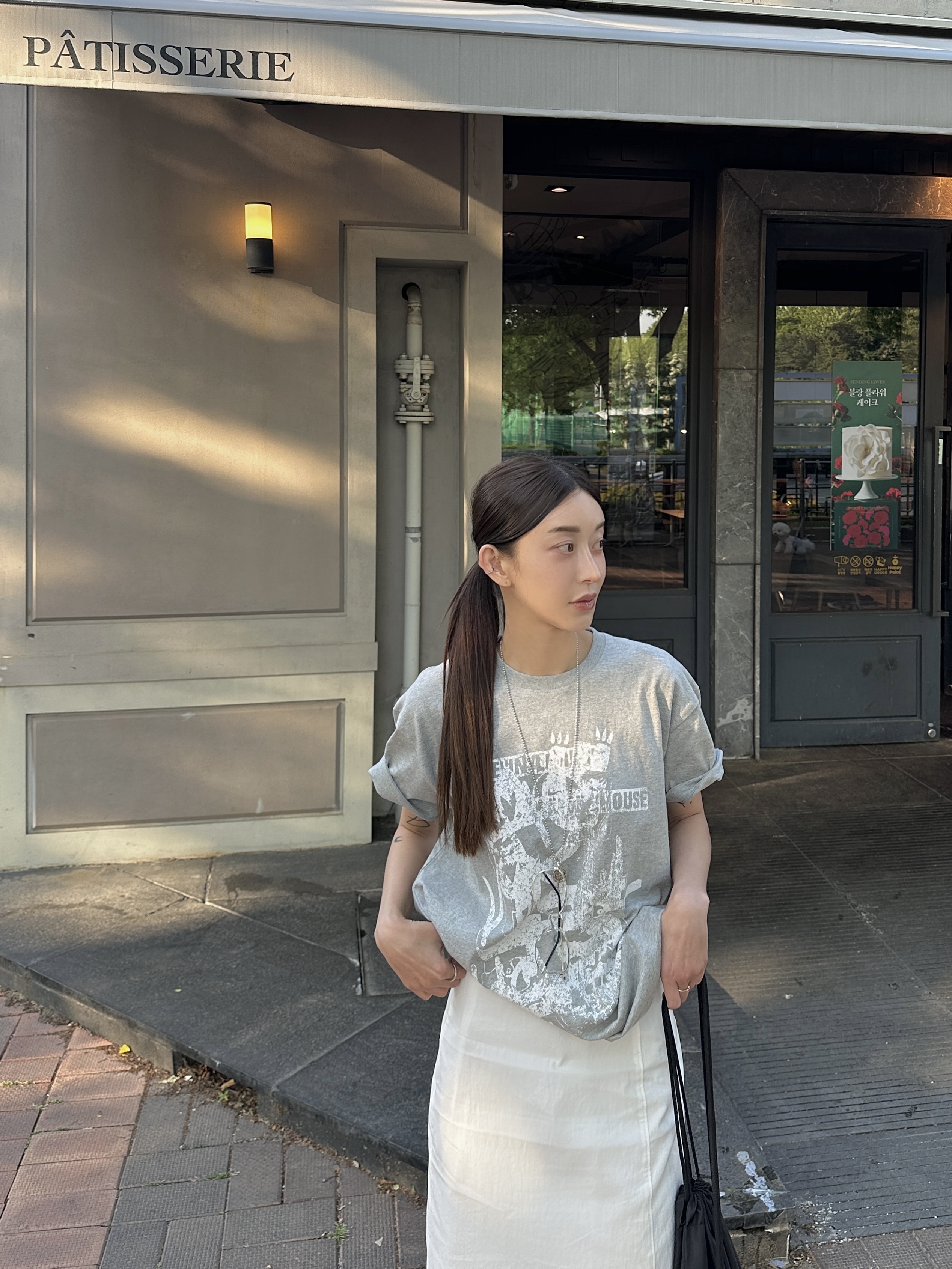 Adidas Predator Megaride Shock Blue Silver Metallic, [KREAM 단독] Thevinylhouse Newspaper T-Shirt Black 착용 스타일 - 5