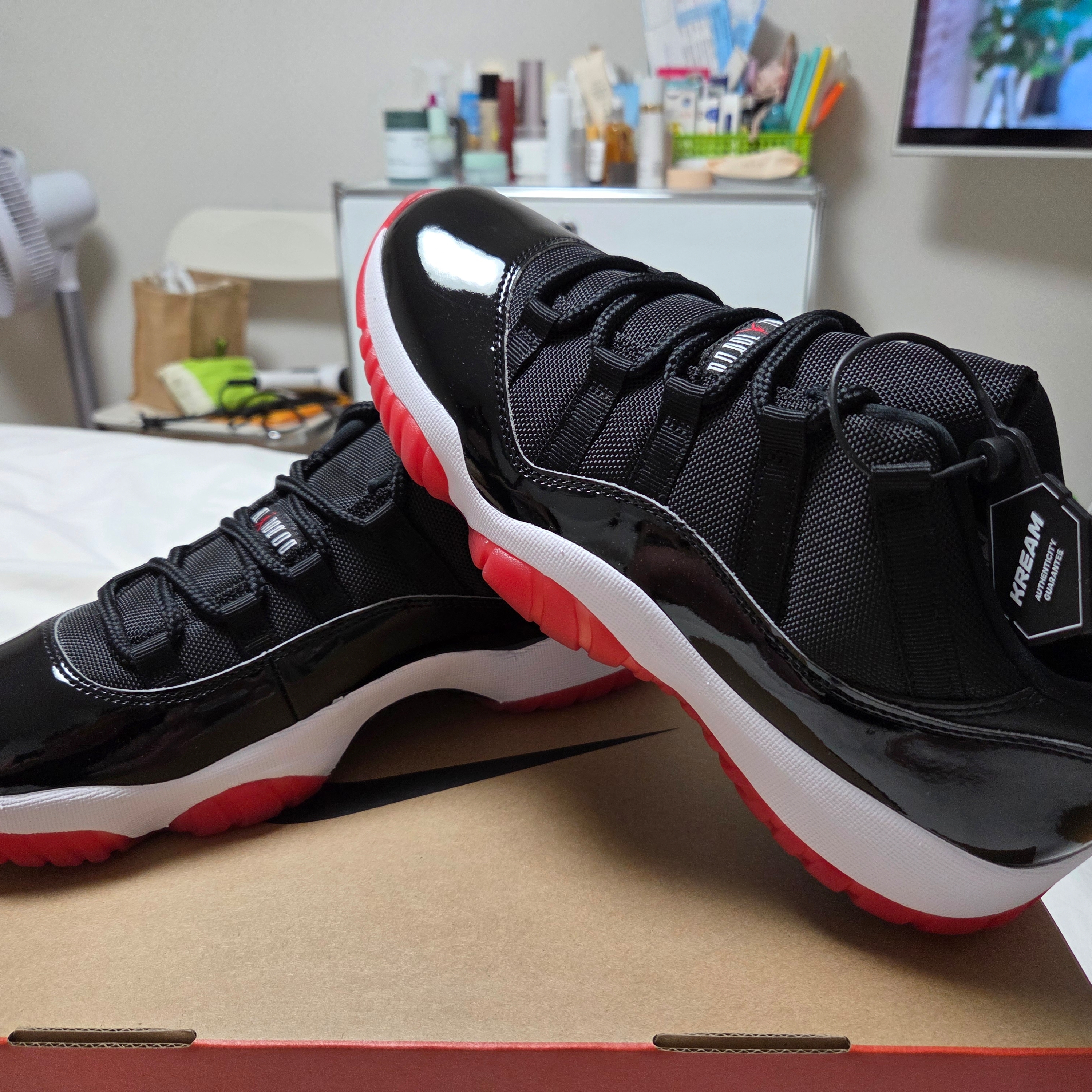 Jordan 11 Retro Low Bred 2025 착용 스타일 - 2