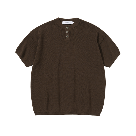 K25SSU09BR Knitted Coolever Henley Neck Half Sleeve Knit Brown