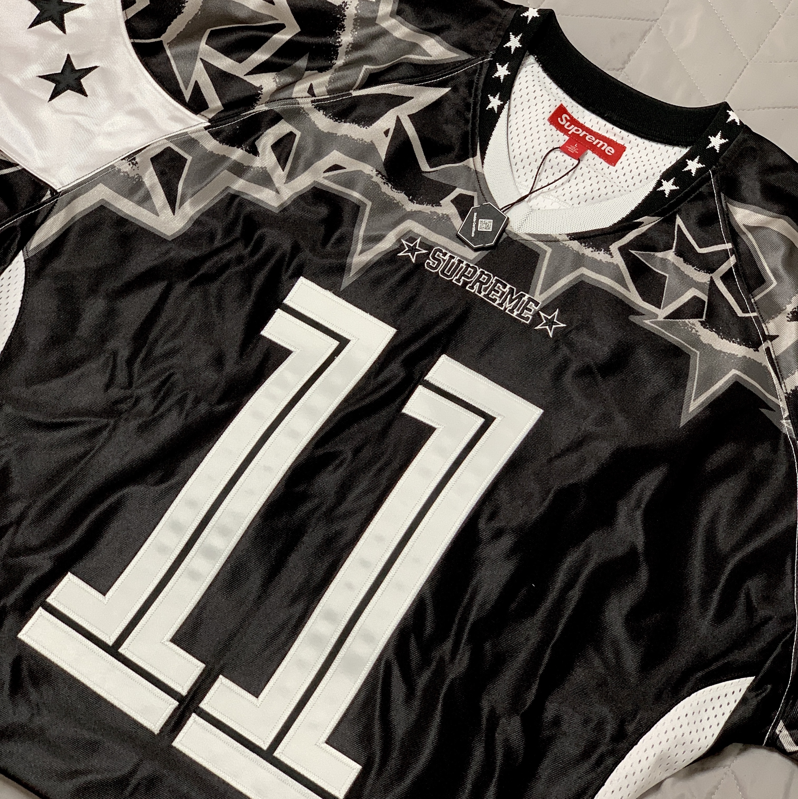 Supreme Stars Football Jersey Black - 25SS 착용 스타일