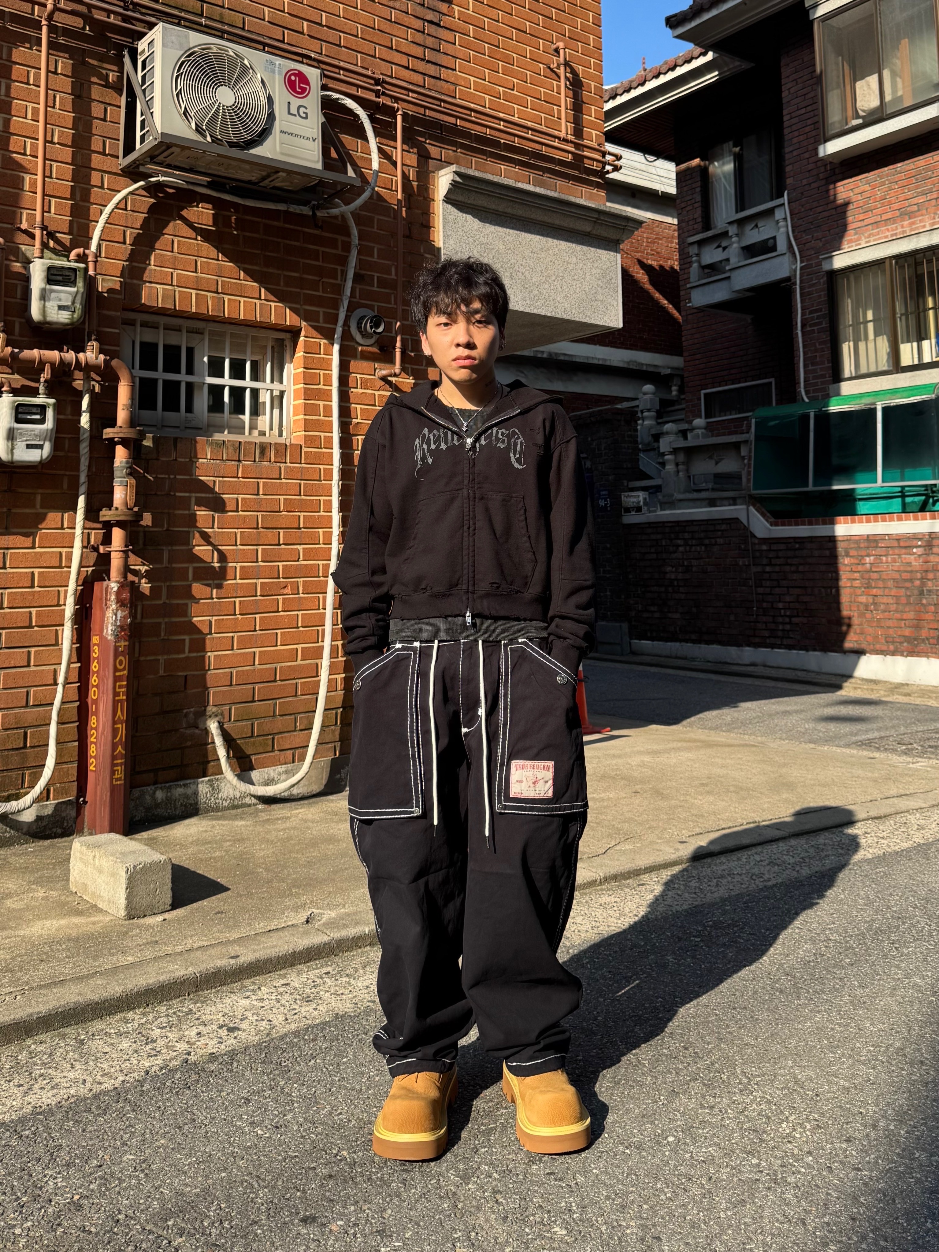 True Religion Pharaoh Pants Black 착용 스타일 - 8