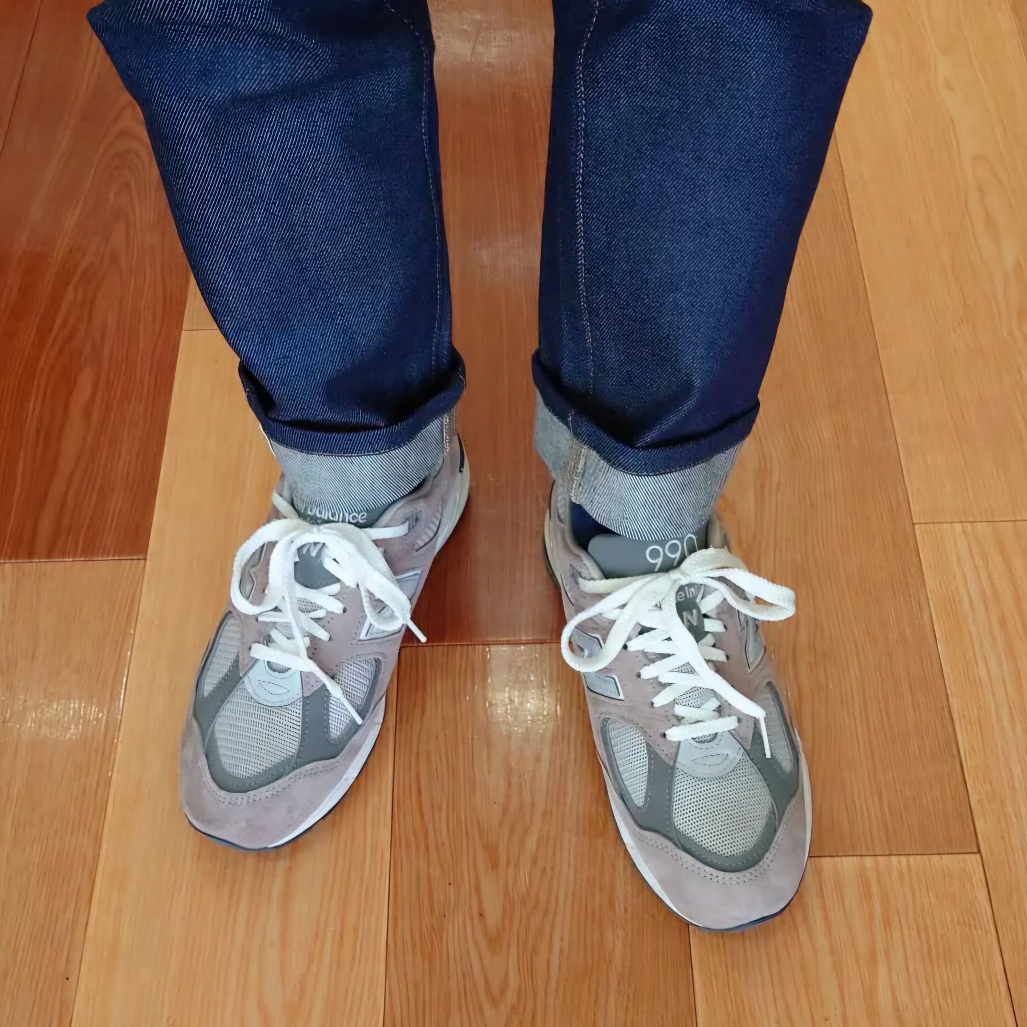 New Balance 990v2 Made in USA Grey 착용 스타일
