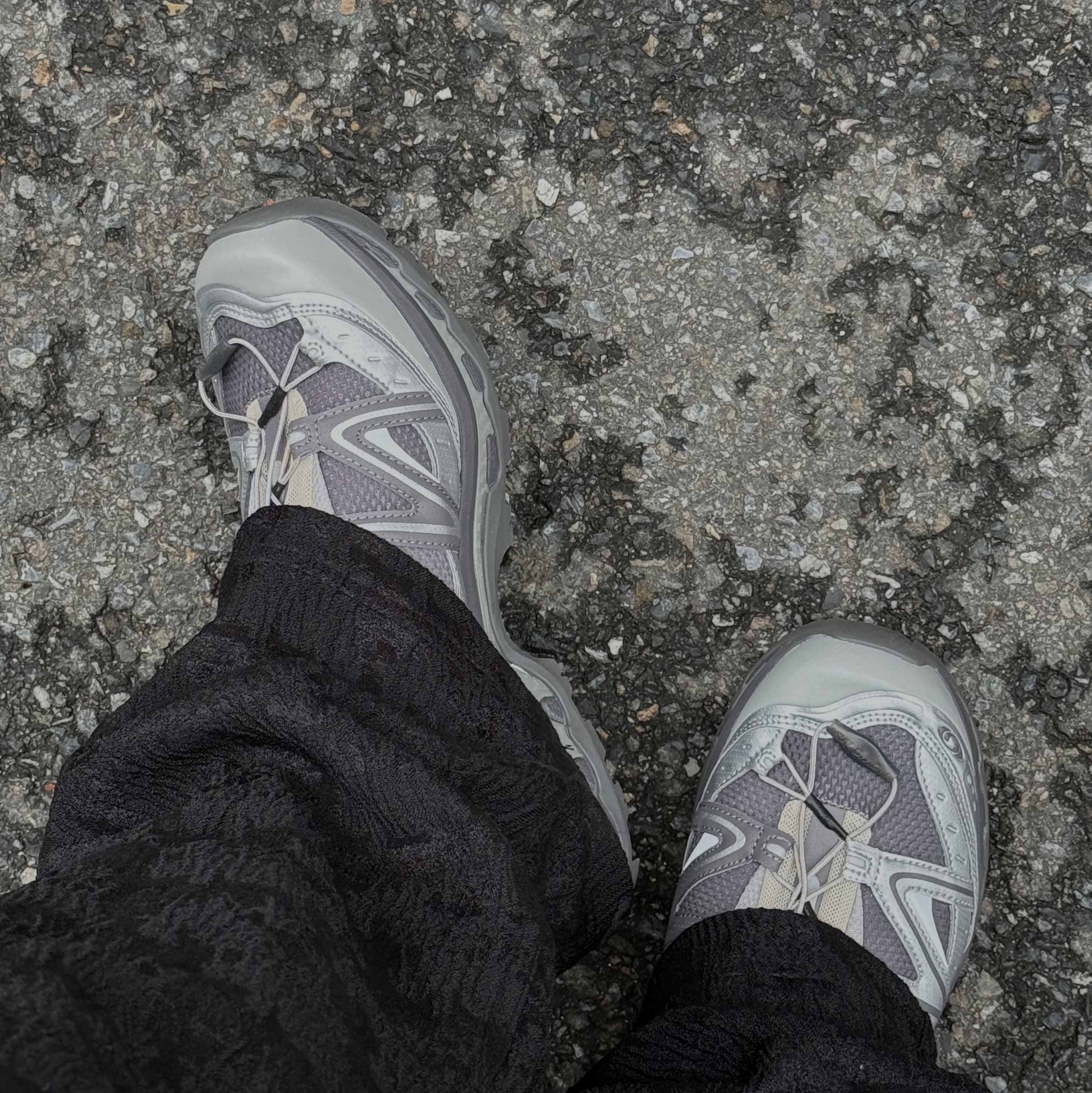 Salomon x Slam Jam XT-Quest Plum Kitten Lunar Rock 착용 스타일 - 3