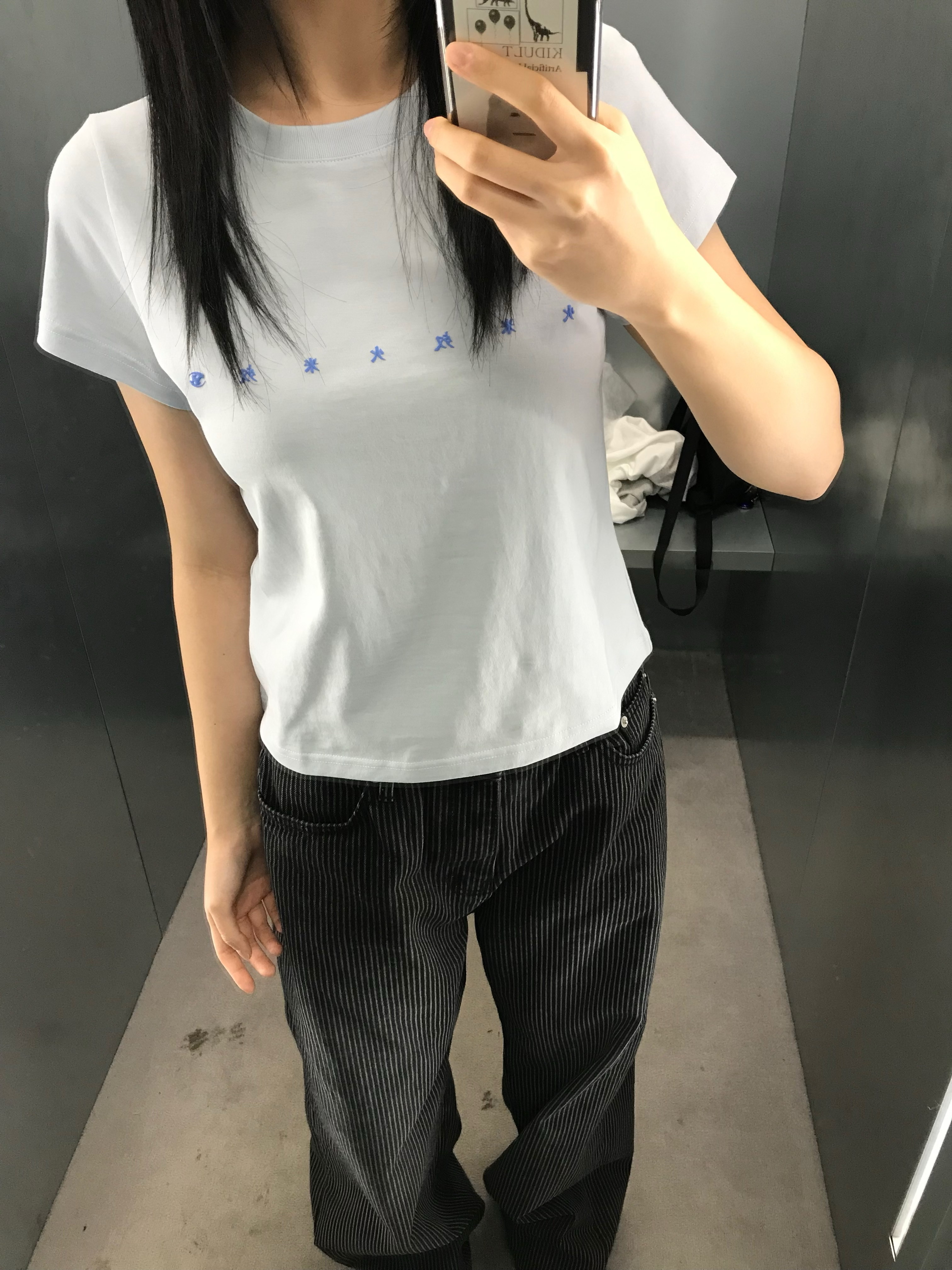 Sansan Gear Chan T-Shirt Ice Grey 착용 스타일