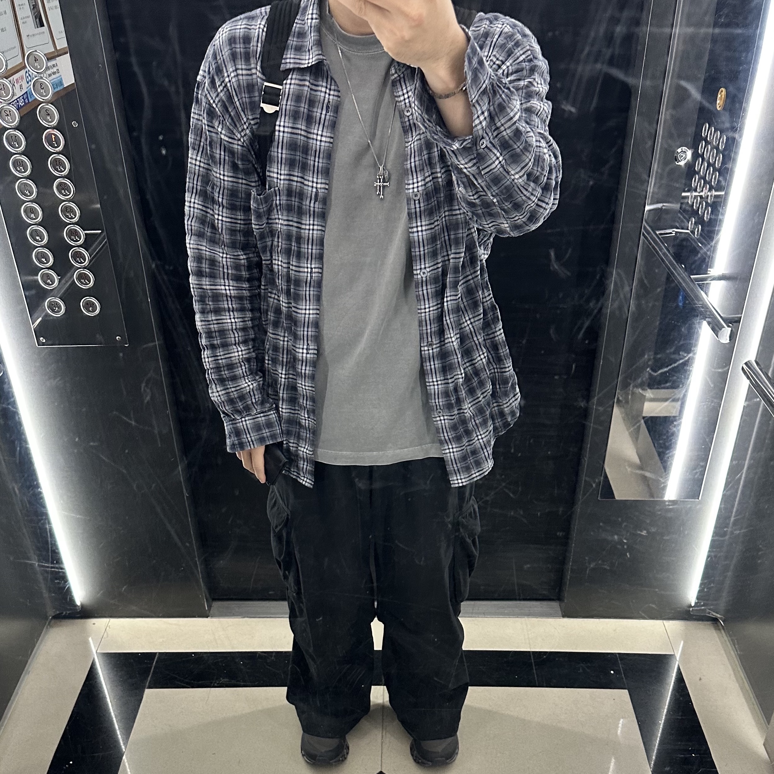 On Running x Post Archive Faction (Paf) Cloudmonster 2 Thorn Brown, Polyteru Belted Cargo Pants 1.2v Black 착용 스타일