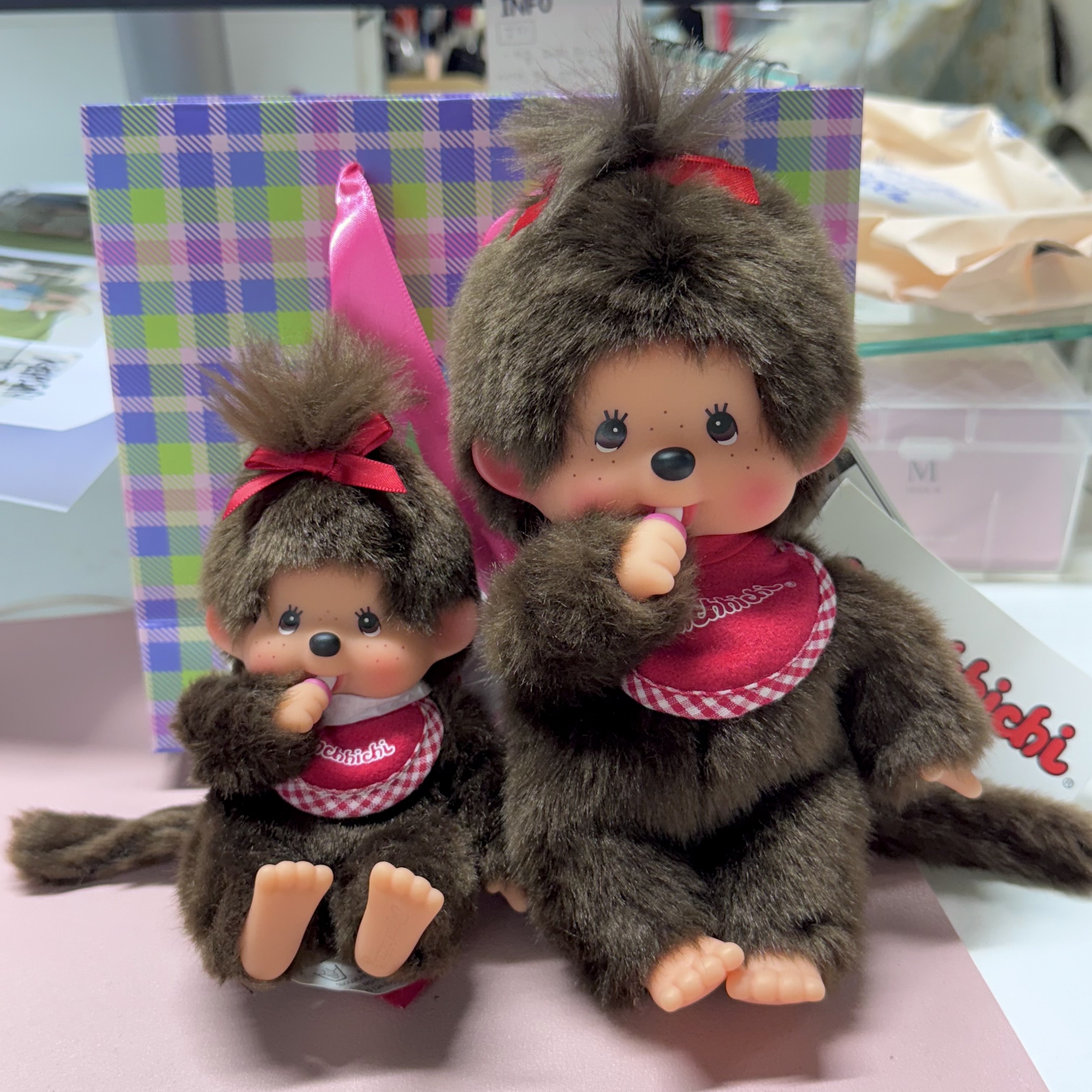 Monchhichi SS Girl Key Chain Brown, Sanrio Hello Kitty Hula Kiss 4" Hawaii Series Plush 착용 스타일 - 2