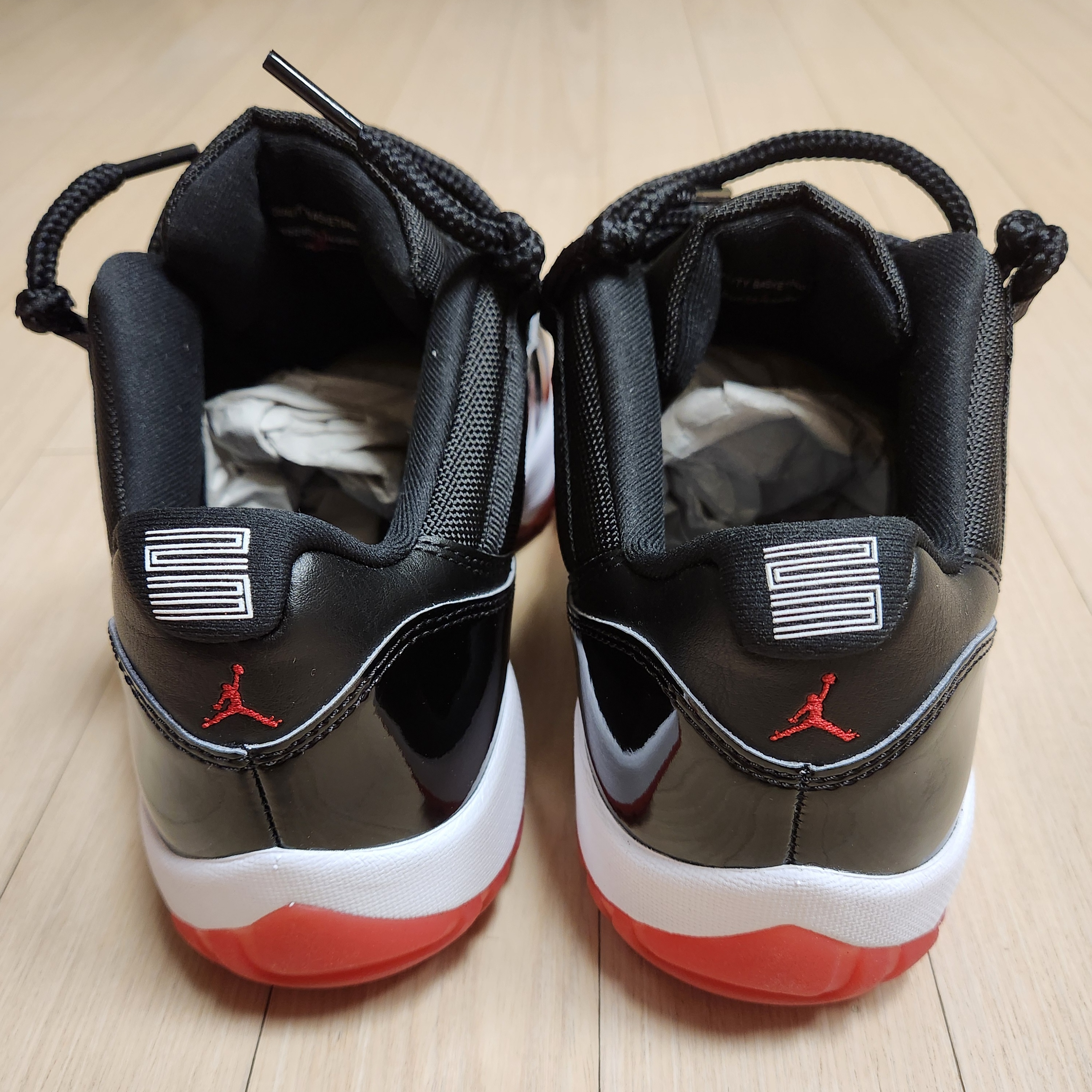 Jordan 11 Retro Low Bred 2025 착용 스타일 - 6