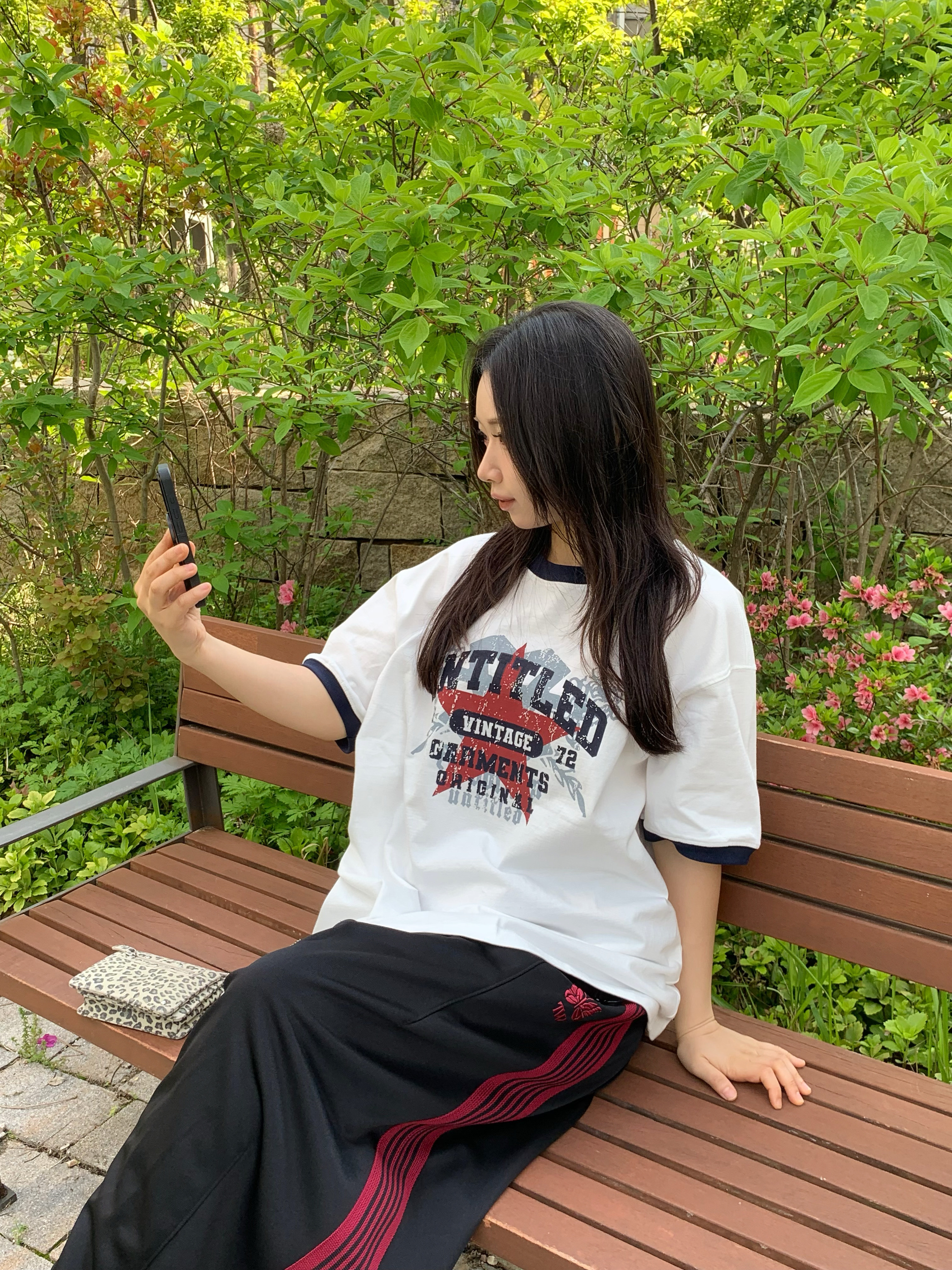Needles x TW H.D. Track Pants Black Red 착용 스타일 - 3