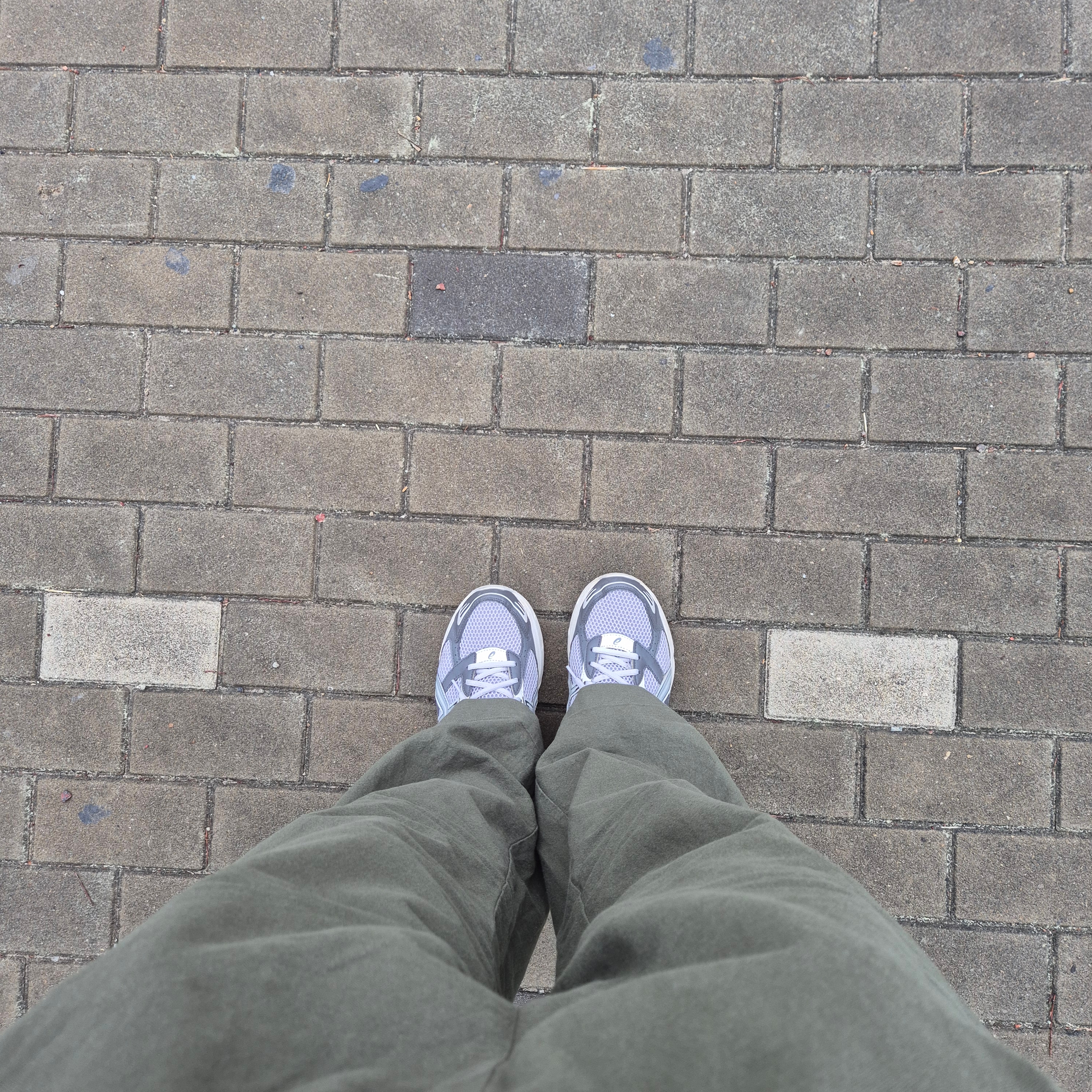 Asics Gel-1130 Oyster Grey Clay Grey 착용 스타일