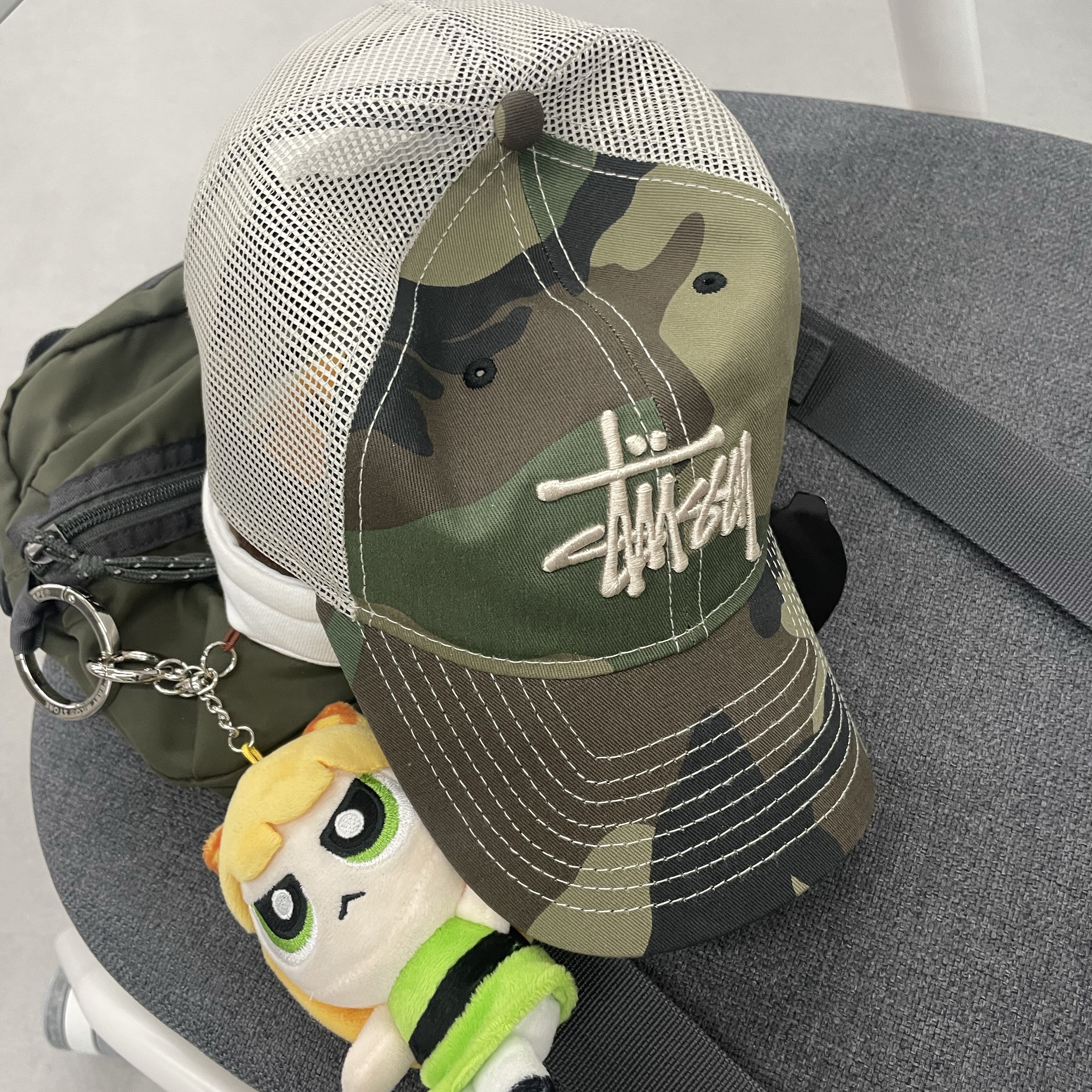 Stussy New Era 9twenty Basic Trucker Woodland Camo, Newjeans x The Powerpuff Girls Bag Charm Haerin 착용 스타일