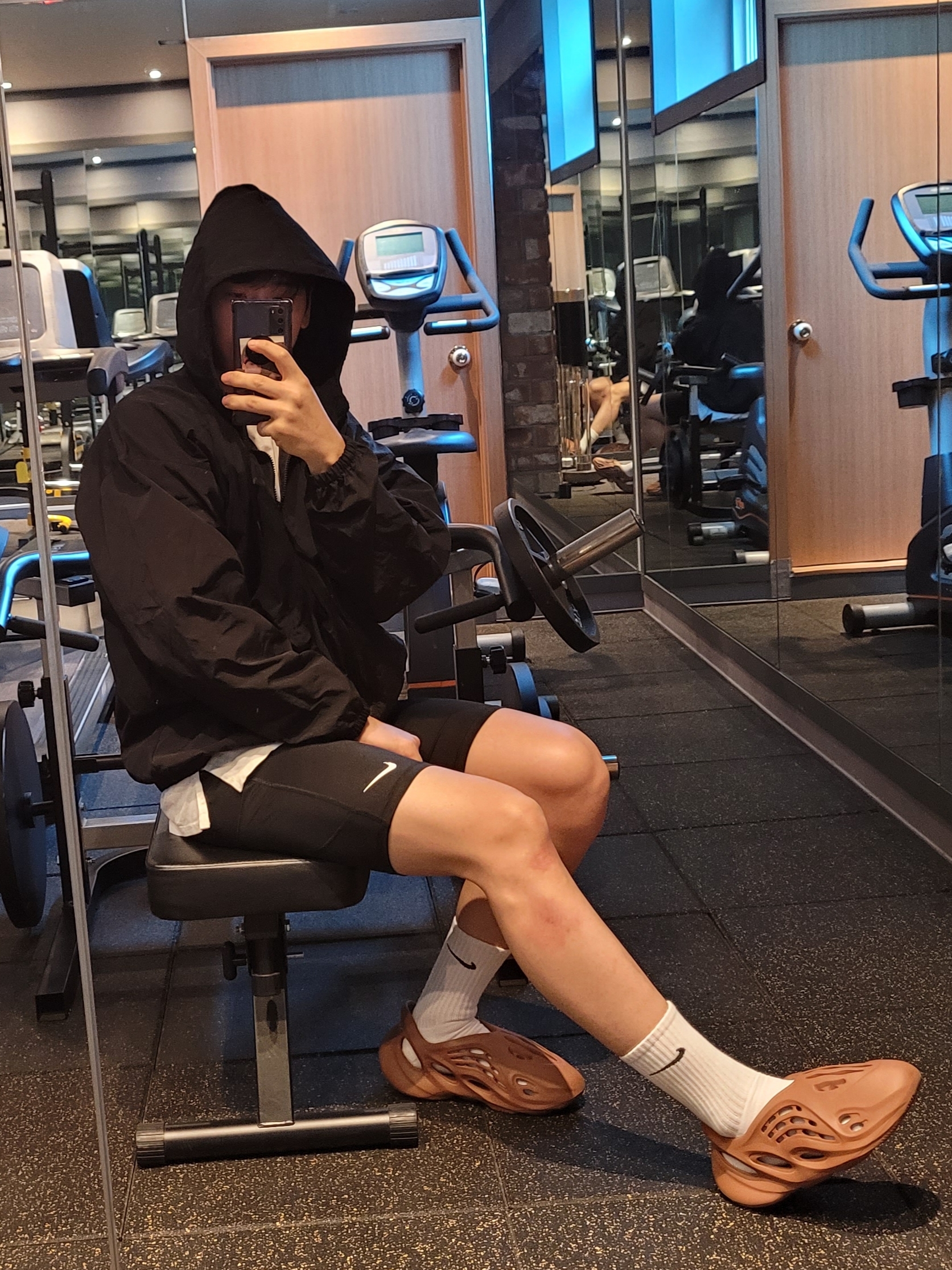 Yeezy x Gosha Rubchinskiy Vulture WB-01 Jacket Charcoal 착용 스타일 - 1