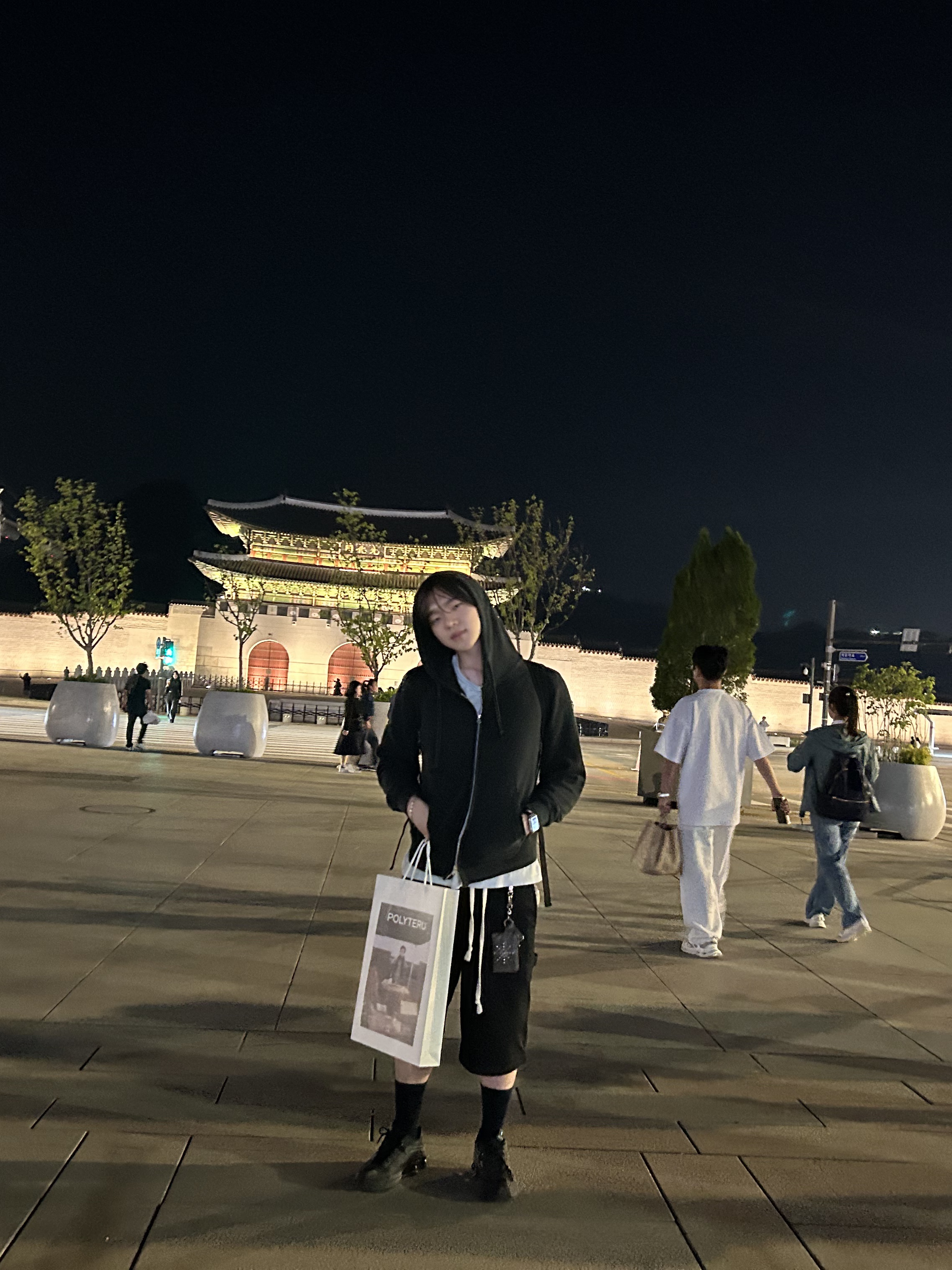 Polyteru Human Index Human Regular 1/2 T-Shirt Dyed Blue, Polyteru Human Index Human Loosed Zip Hoodie Washed Black 착용 스타일 - 1