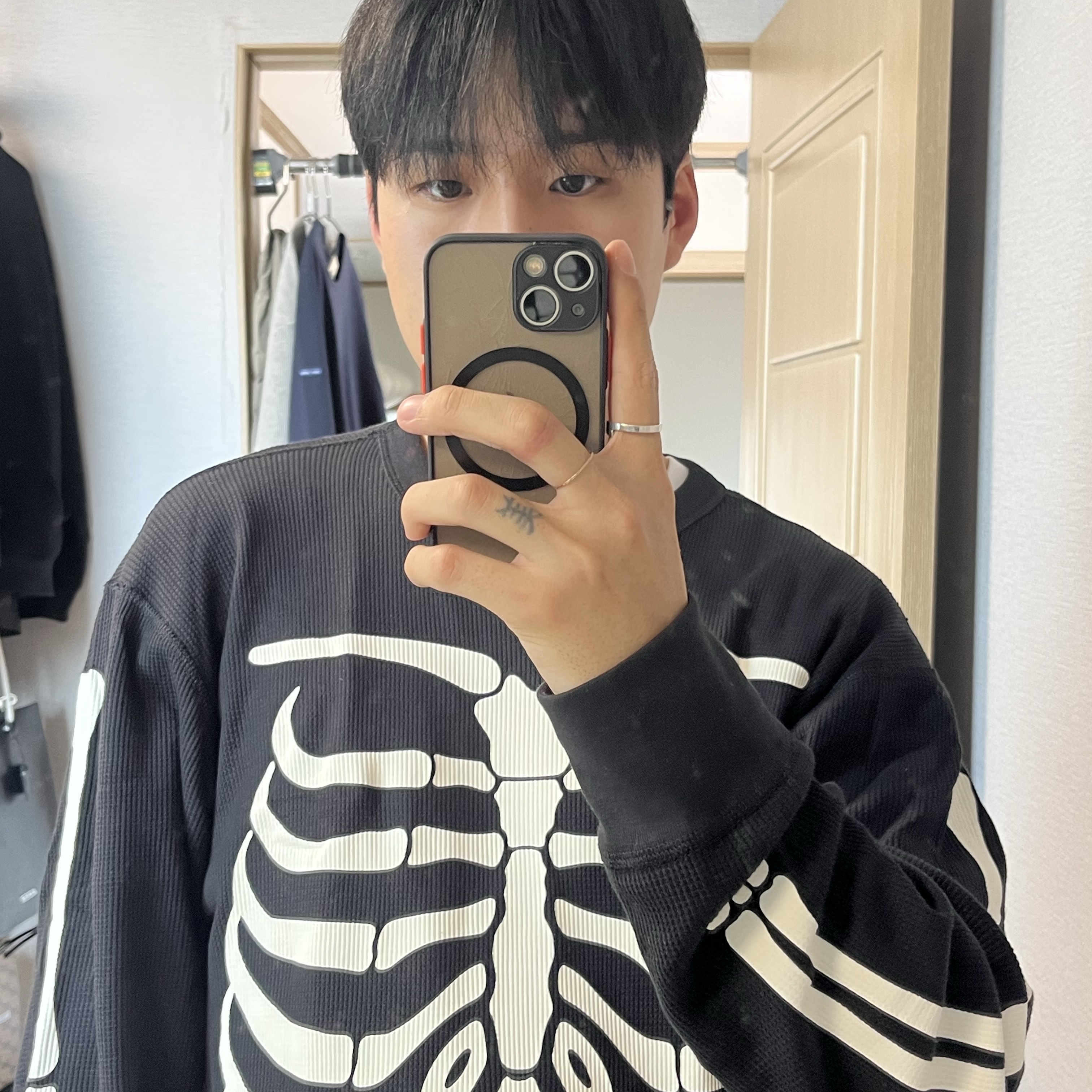 Supreme Hanes Bones Thermal Crew Black (1 Pack), Supreme Pigment S Logo 6-Panel Black - 24FW 착용 스타일 - 1