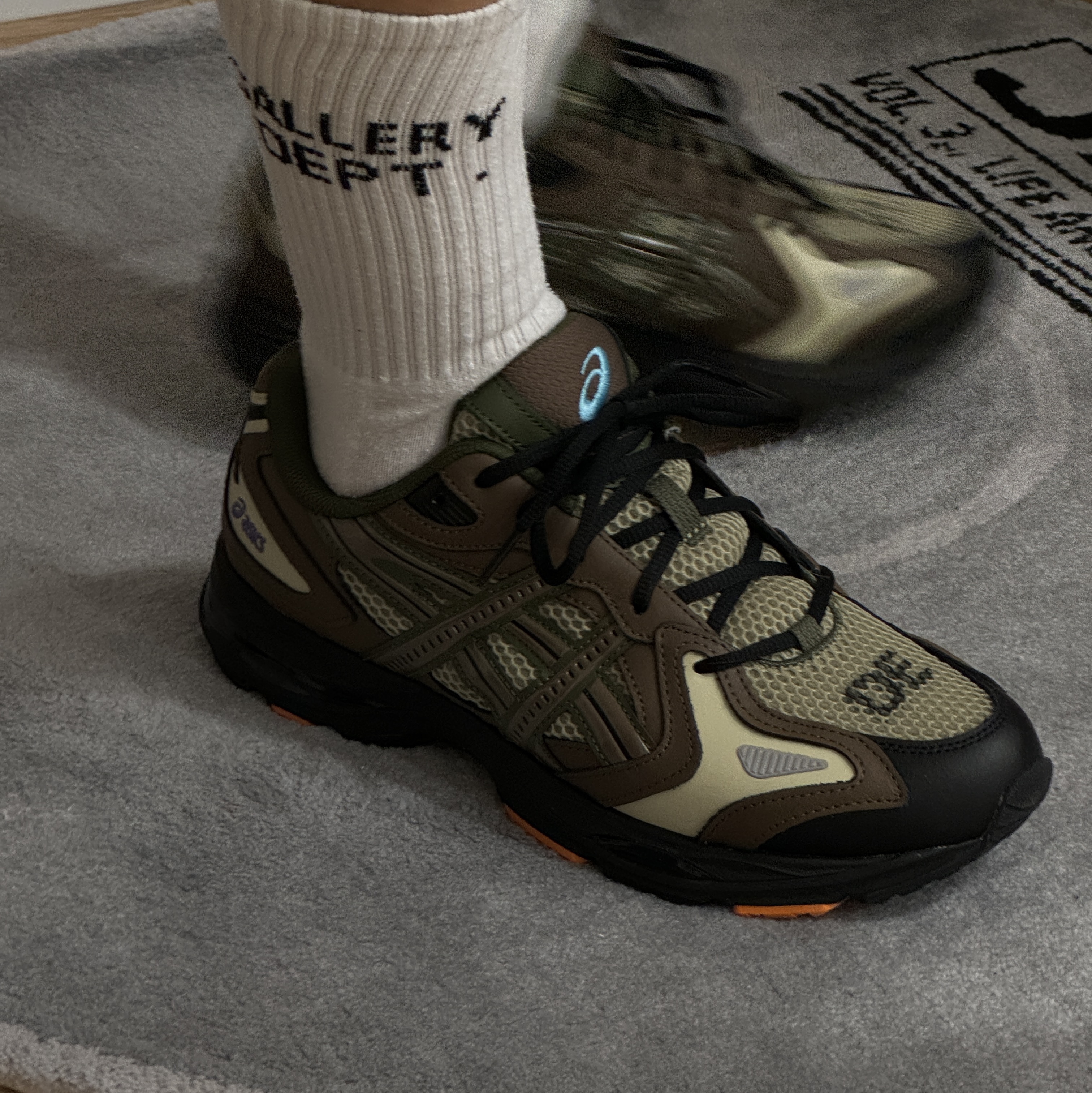 Asics x Gallery Dept. Gel-K1011 Khaki Clay Canyon 착용 스타일