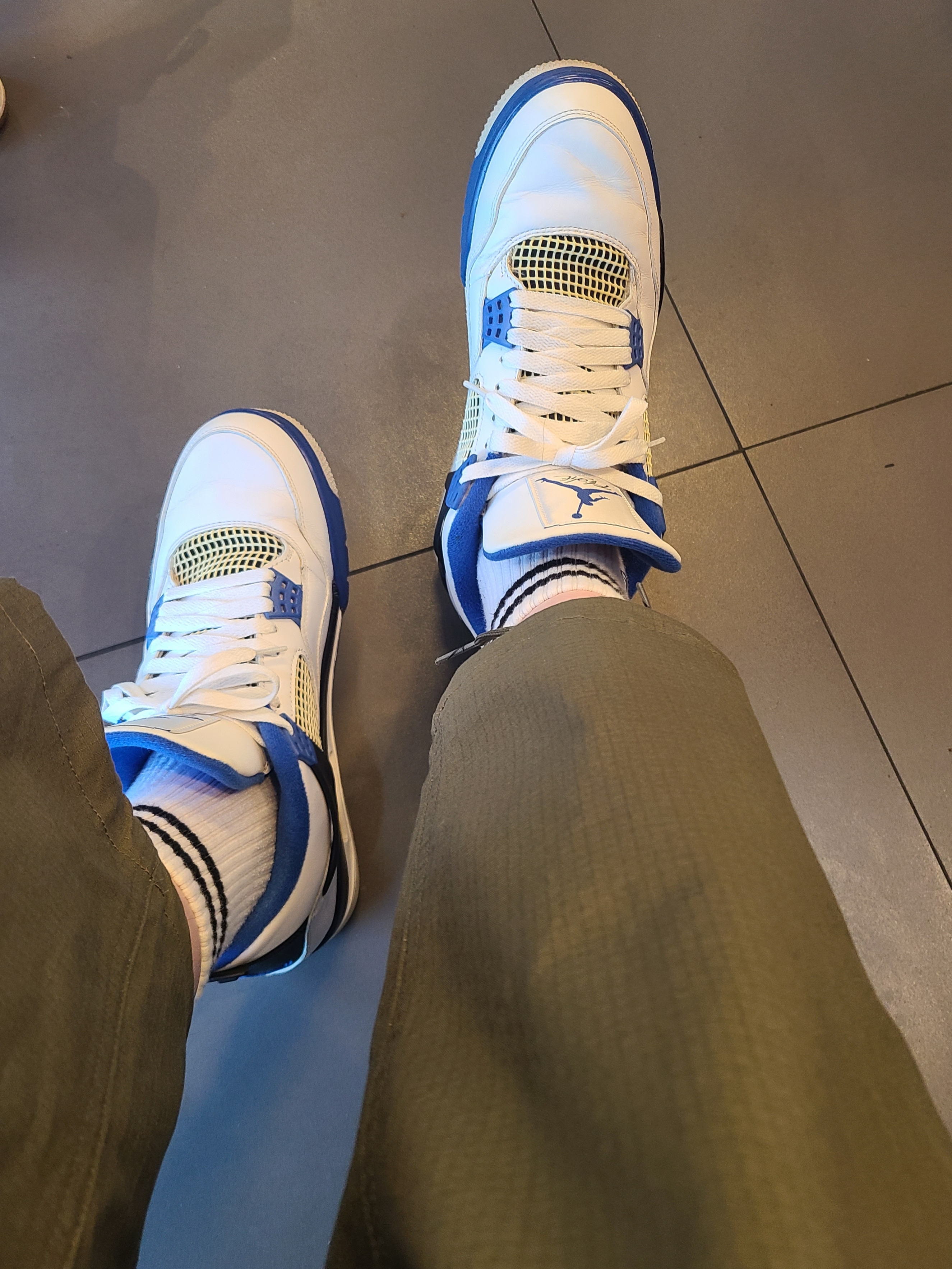 Jordan 4 Retro Motorsports 2017, Nike SB Kearny Skate Cargo Pants Medium Olive - Asia 착용 스타일 - 2