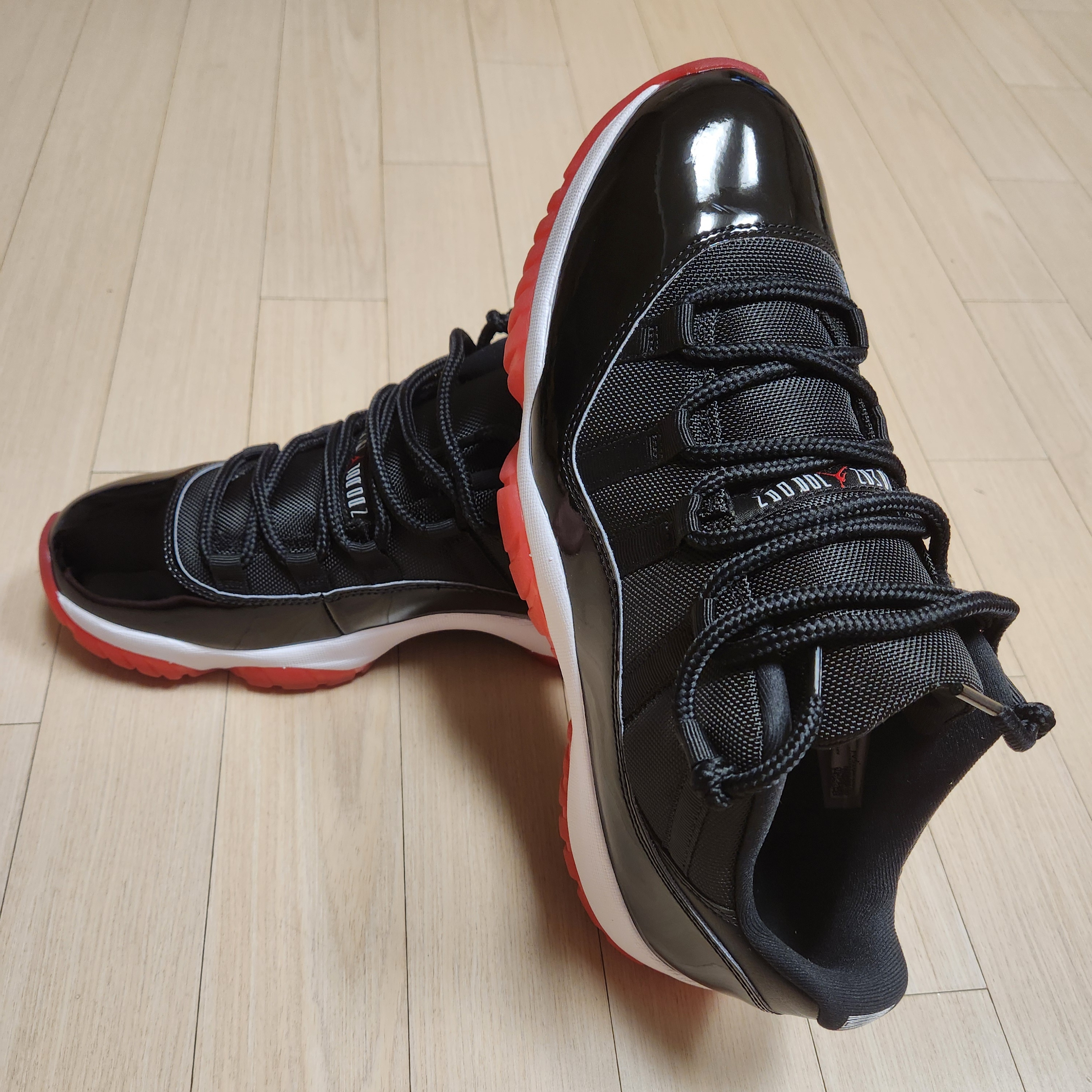 Jordan 11 Retro Low Bred 2025 착용 스타일 - 3