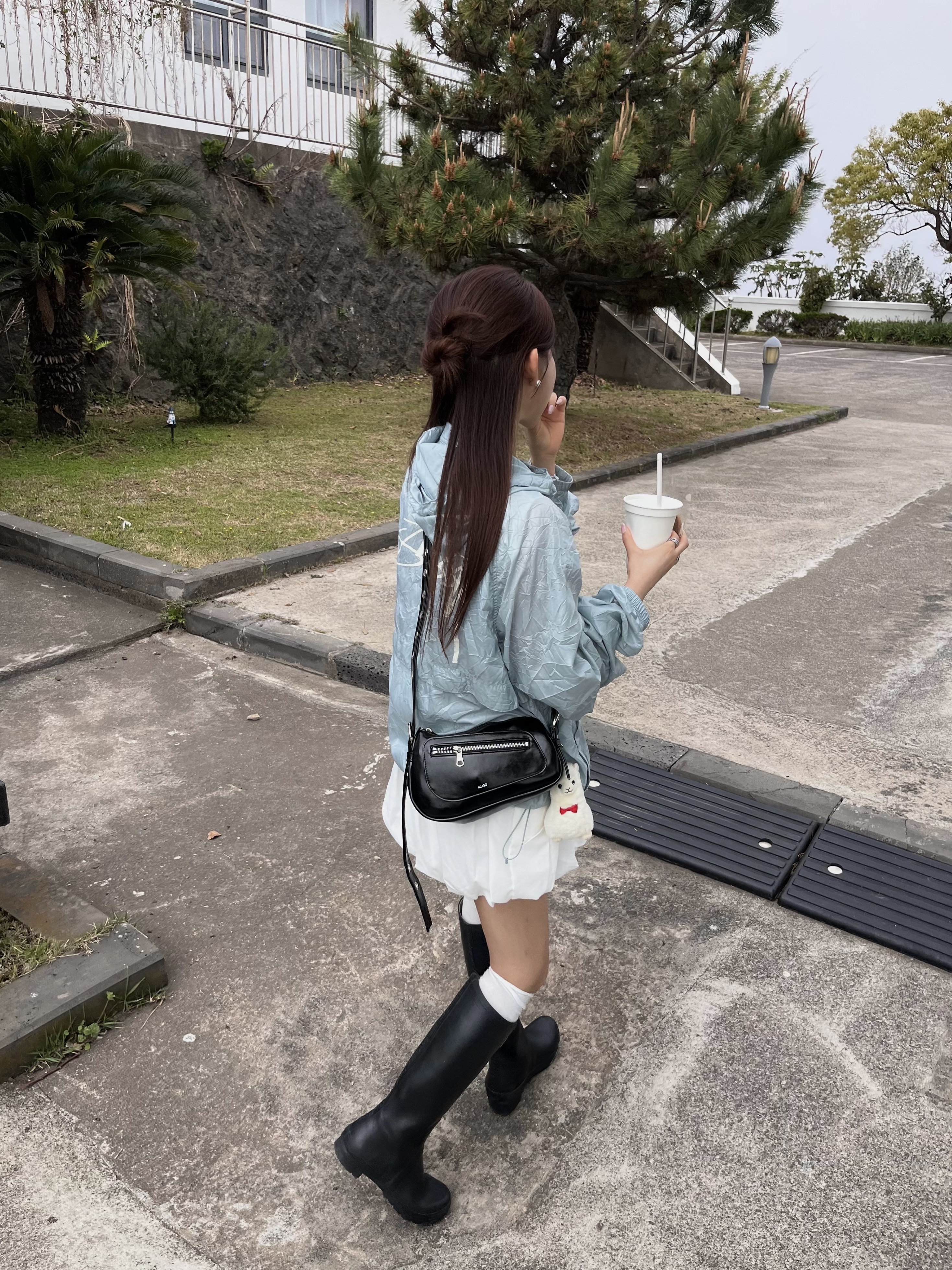 Stussy Beach Shell Wrinkled Nylon Jacket Slate, (W) Barbour Bede Wellington Boots Black 착용 스타일 - 5
