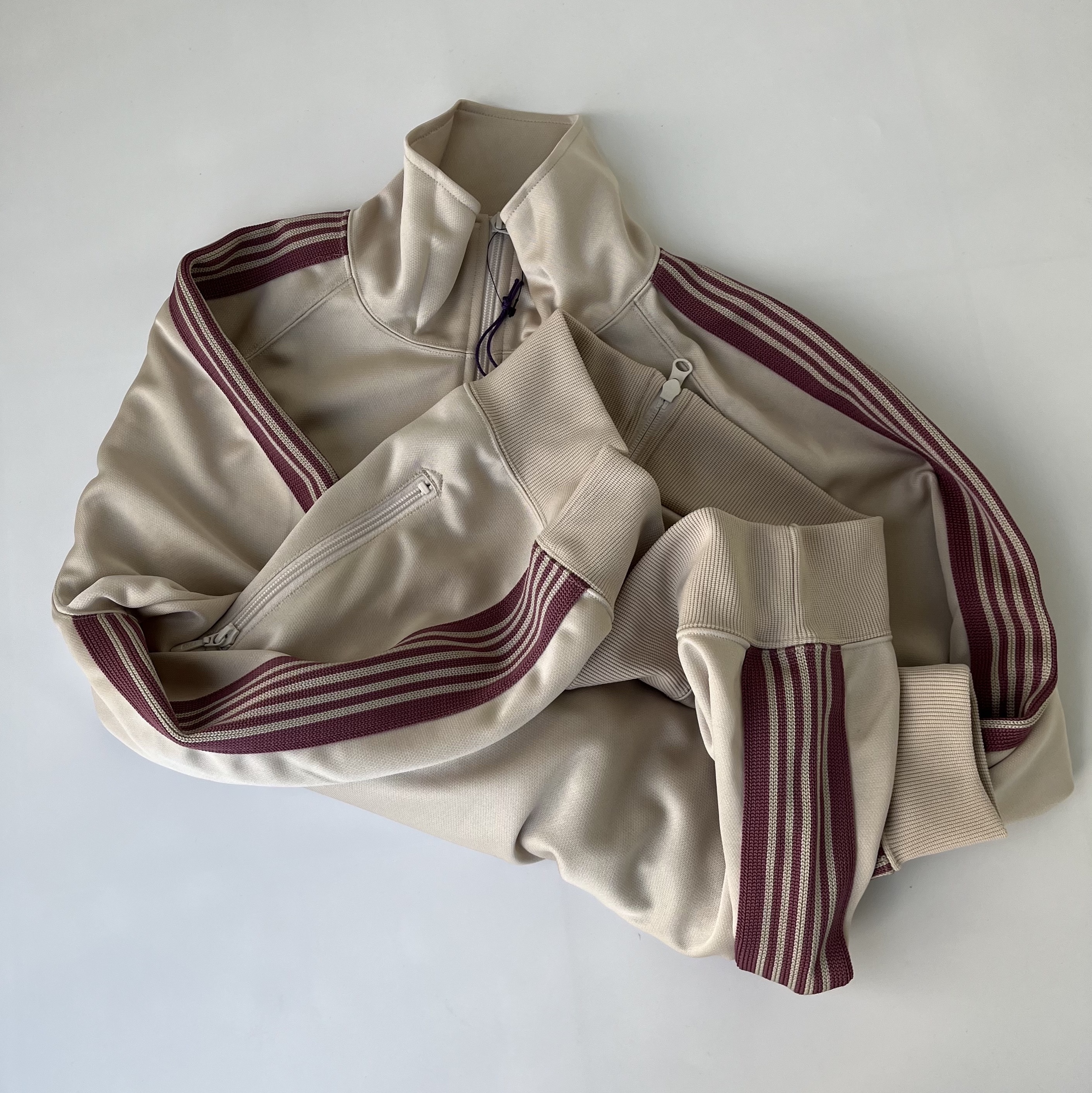 Needles Track Jacket Poly Smooth Ivory, Needles Poly Smooth Track Jacket Saxophone 착용 스타일 - 3