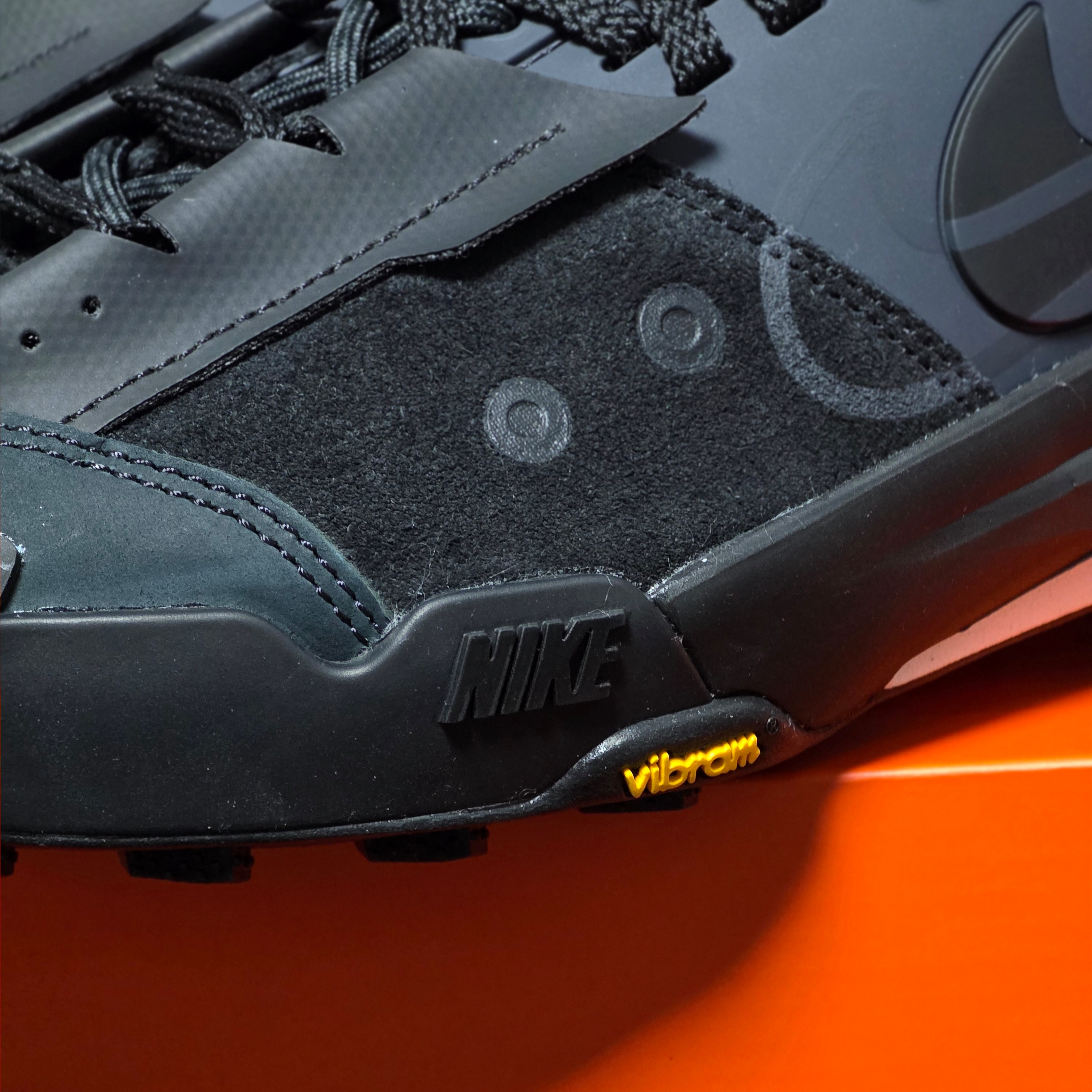 Nike x Sacai Zegamadome SP Black 착용 스타일 - 9
