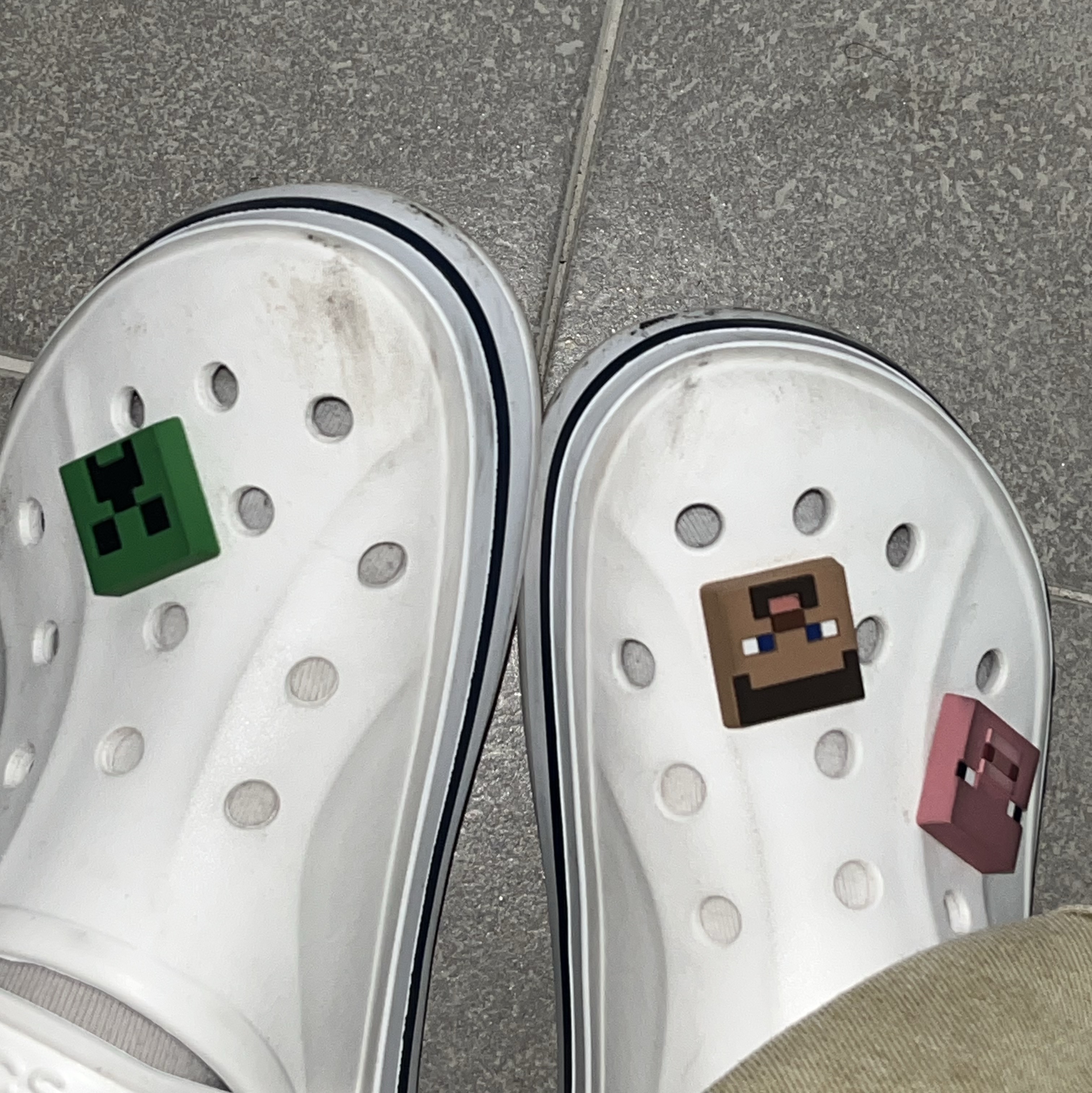 Crocs Bayaband Clog White Navy 착용 스타일
