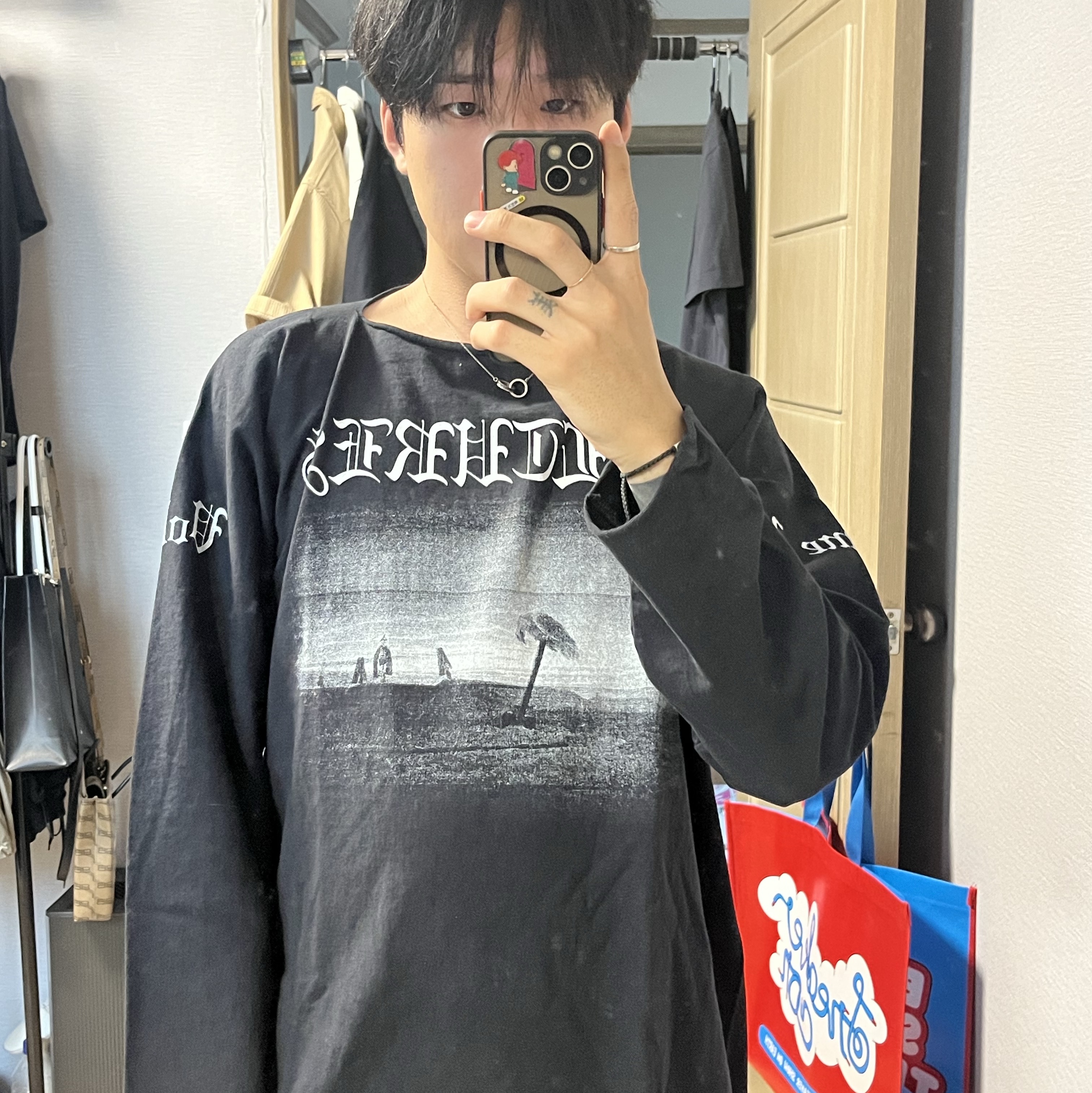 Yeezy Vultures Long T-Shirt Black 착용 스타일 - 1
