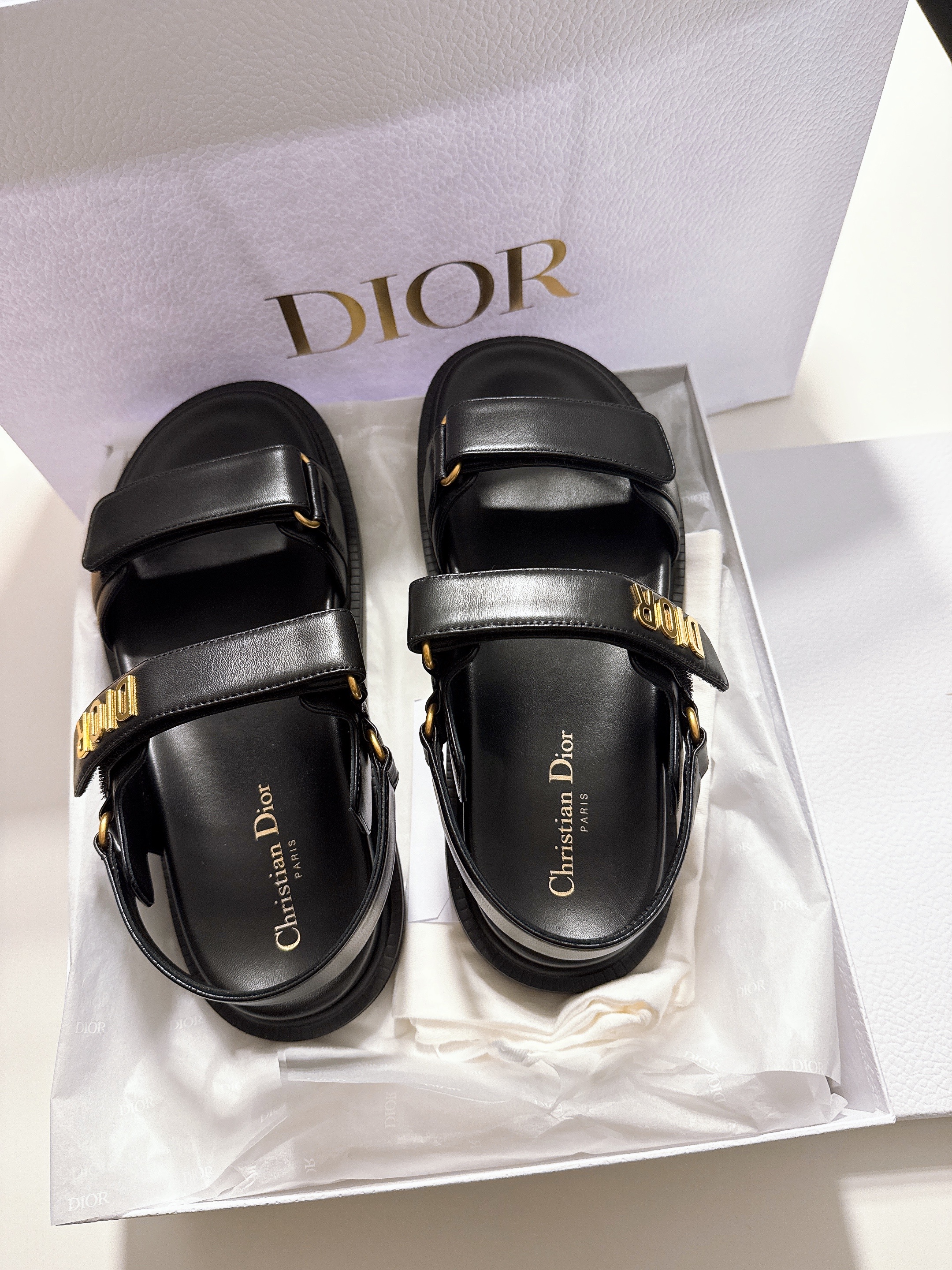 (W) Dior DiorAct Lambskin Sandal Black 착용 스타일